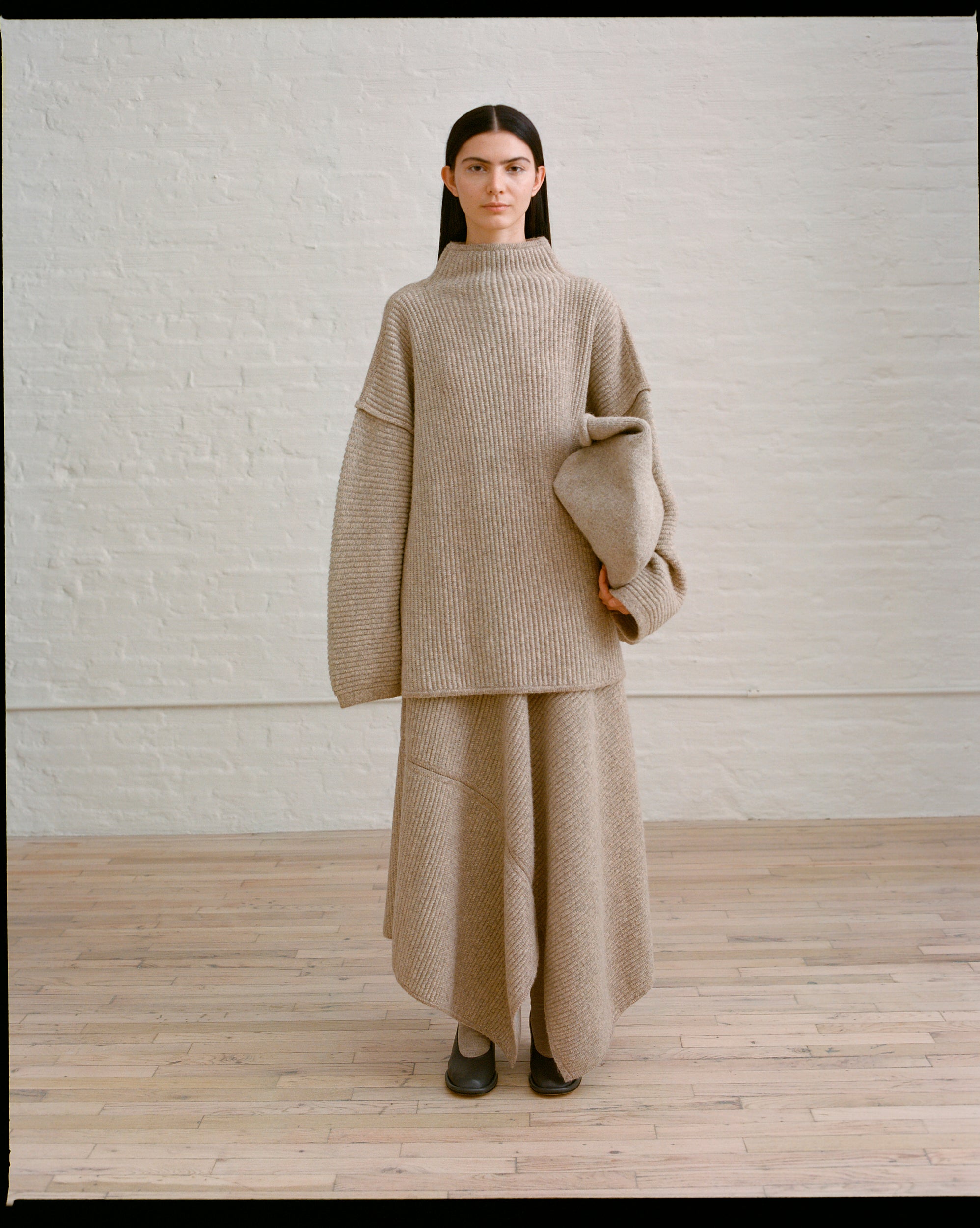 AW24 // 002