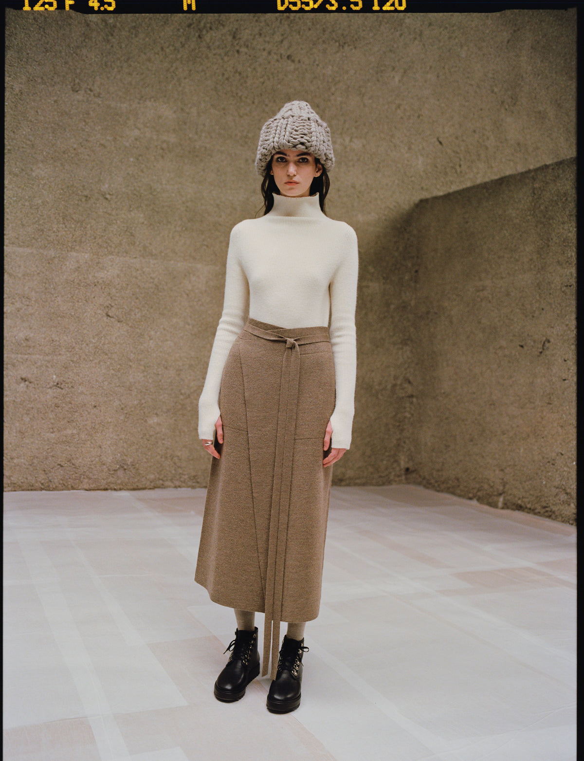 AW23 // 004