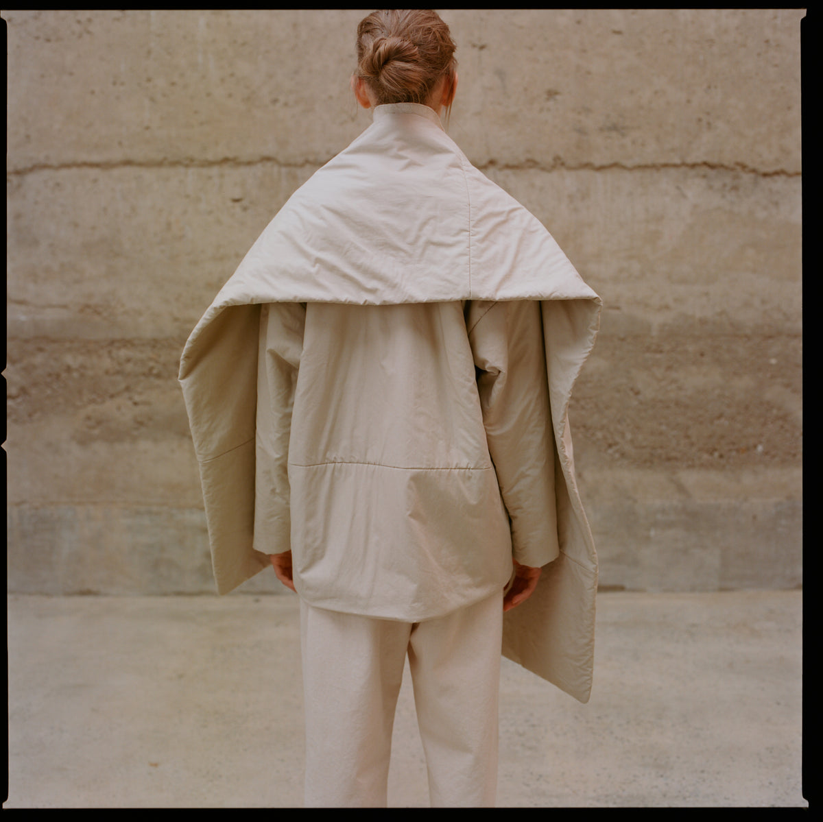 HOL 19 / 12
