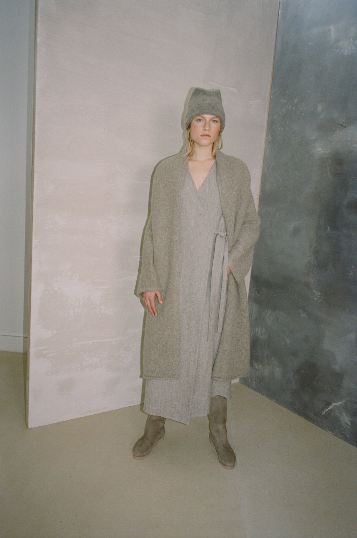 AW21 / 18