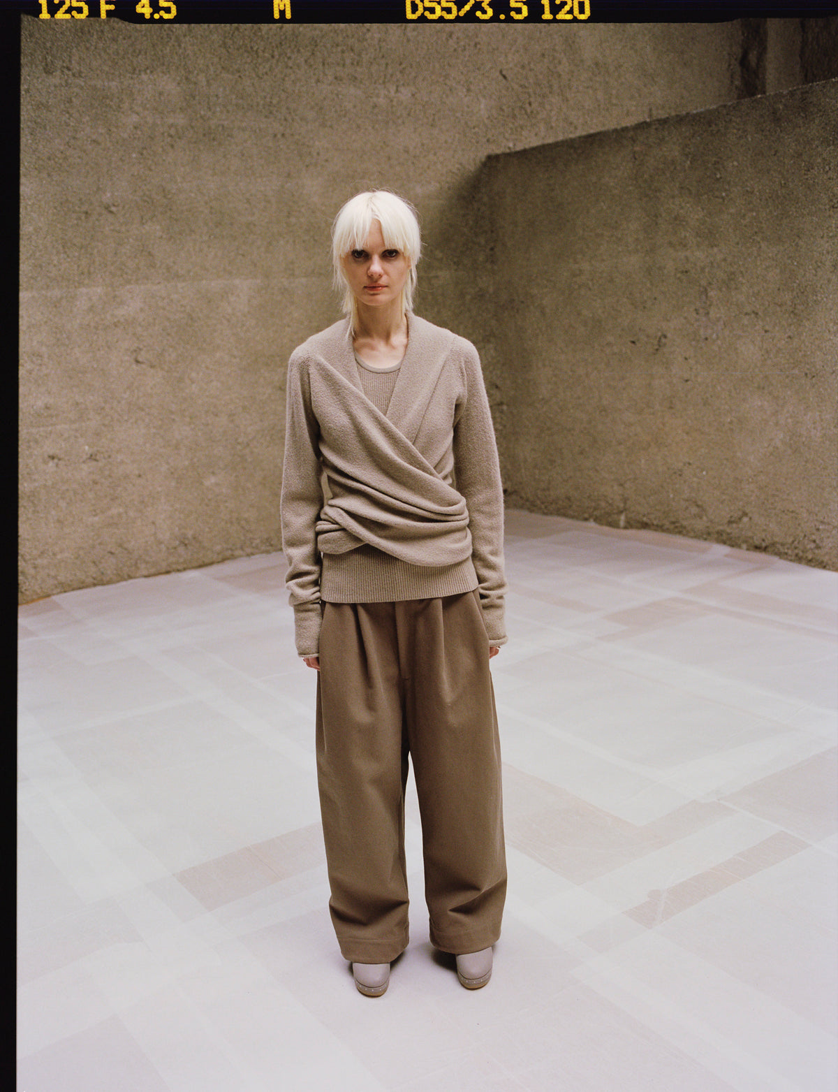 AW23 // 023