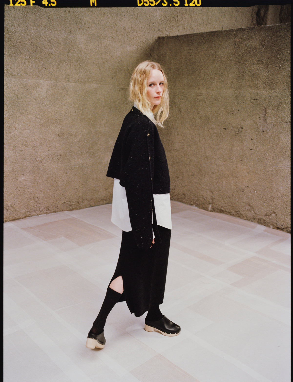 AW23 // 040