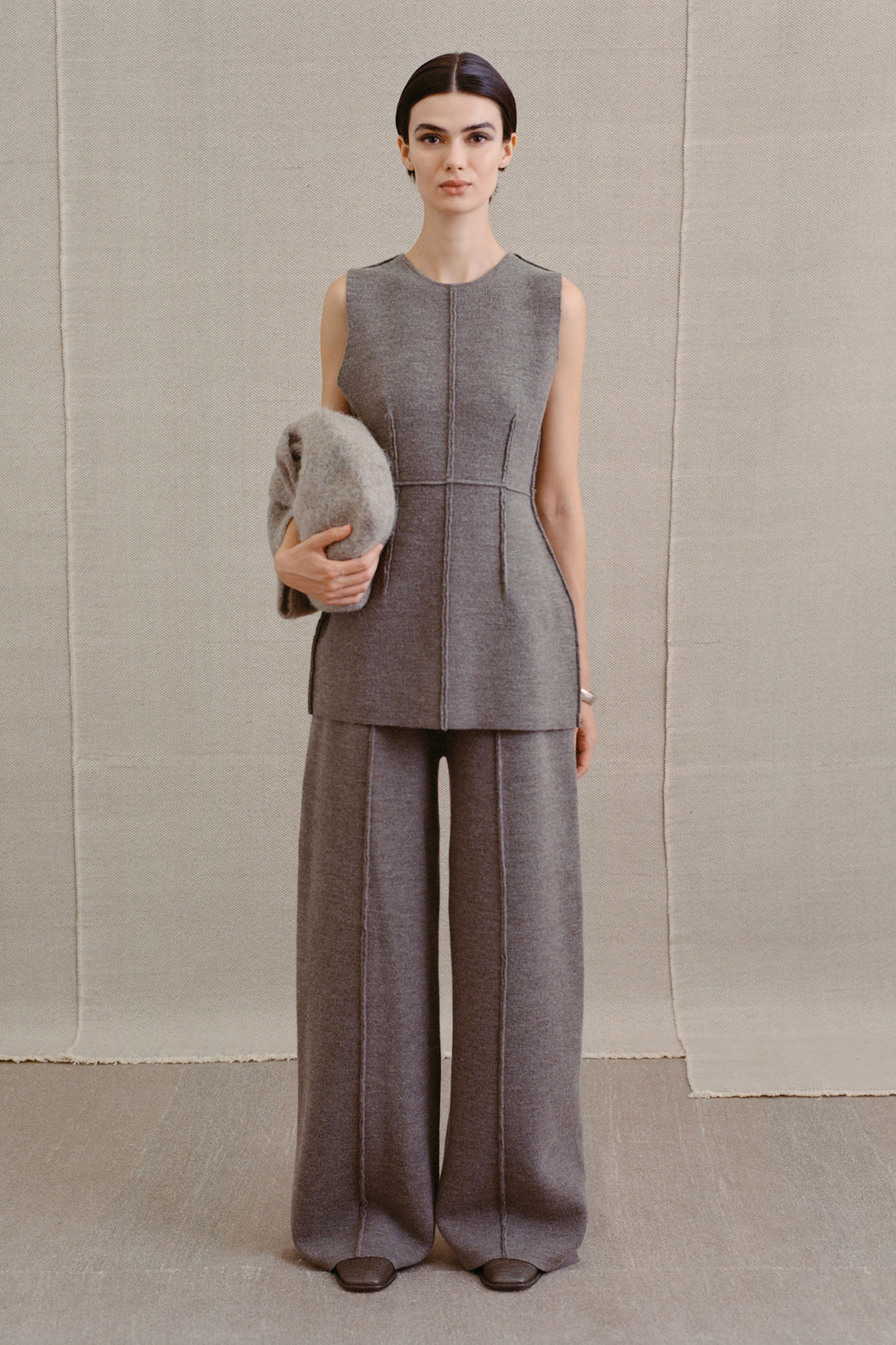 AW25 // 43