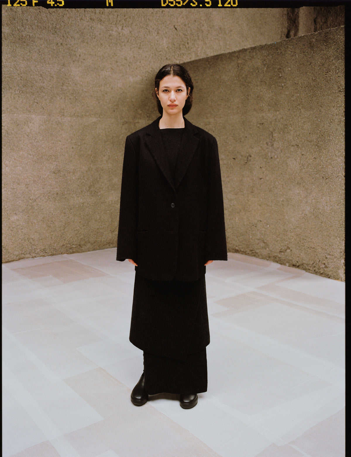 AW23 // 044