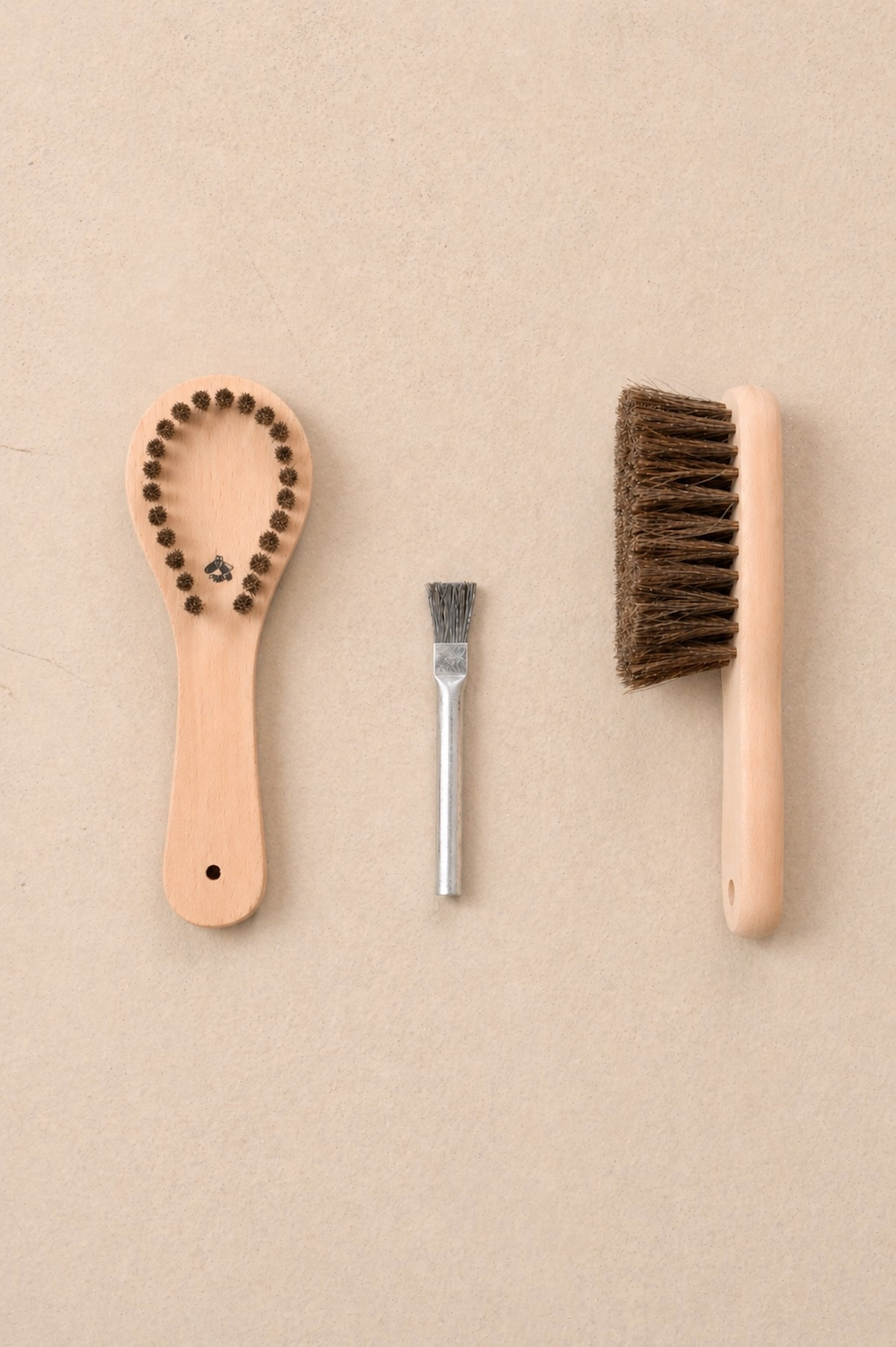 SWEATER BRUSH SET