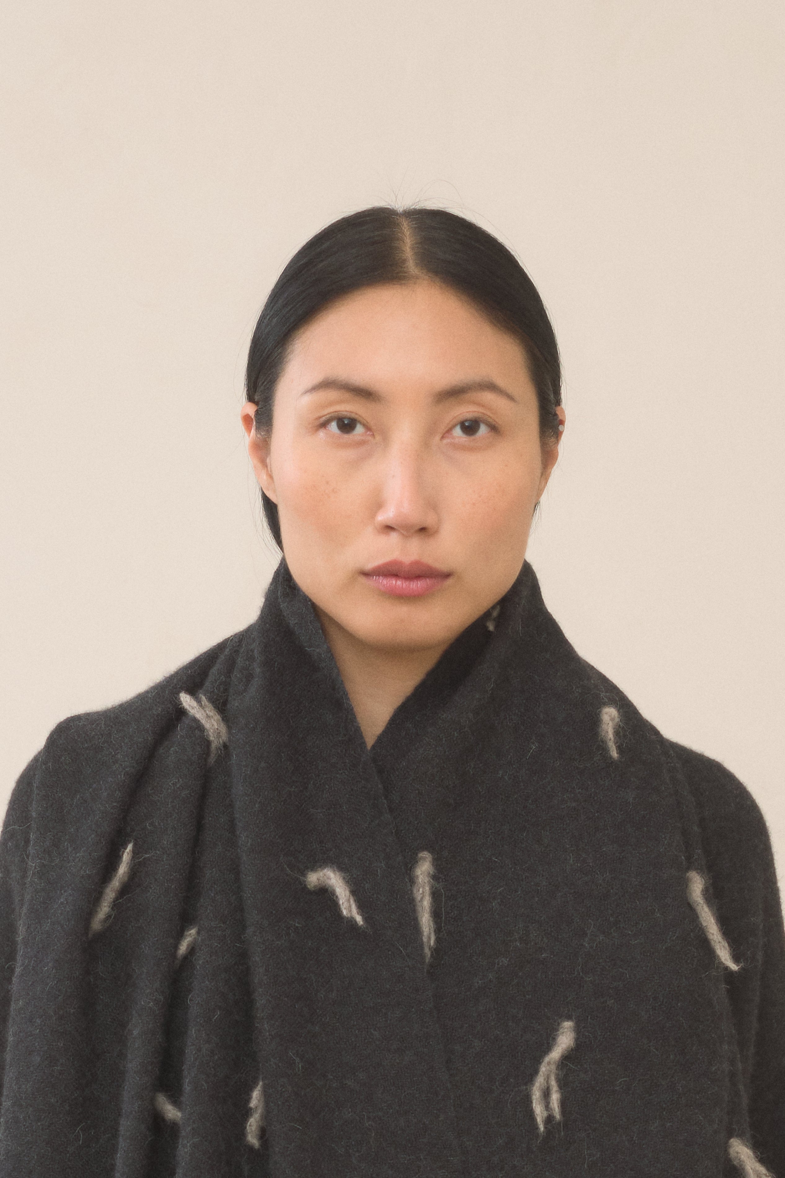HANDWOVEN TUFT WRAP