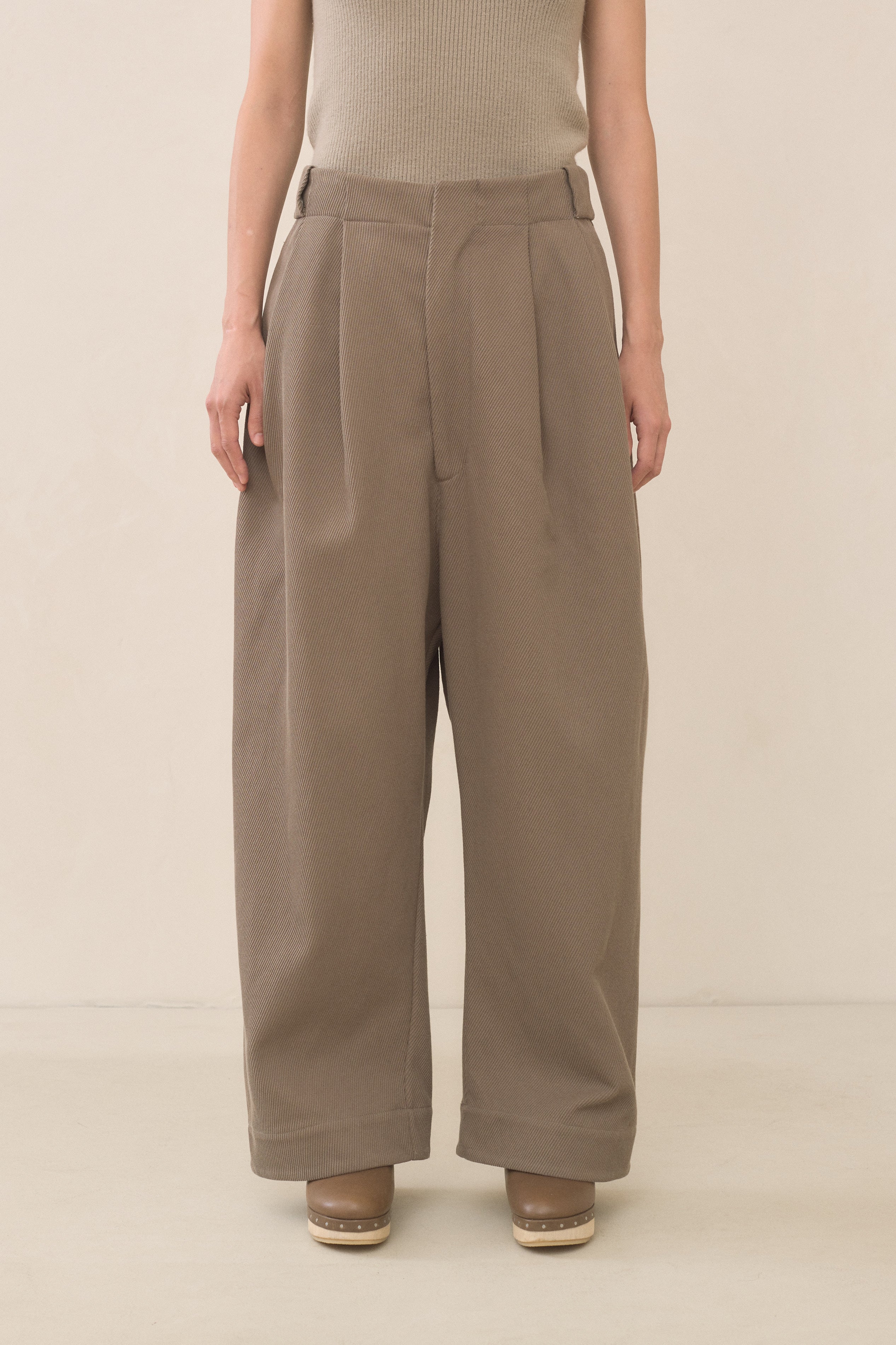 Willi Smith trousers in pink cotton twill — eigenmotion