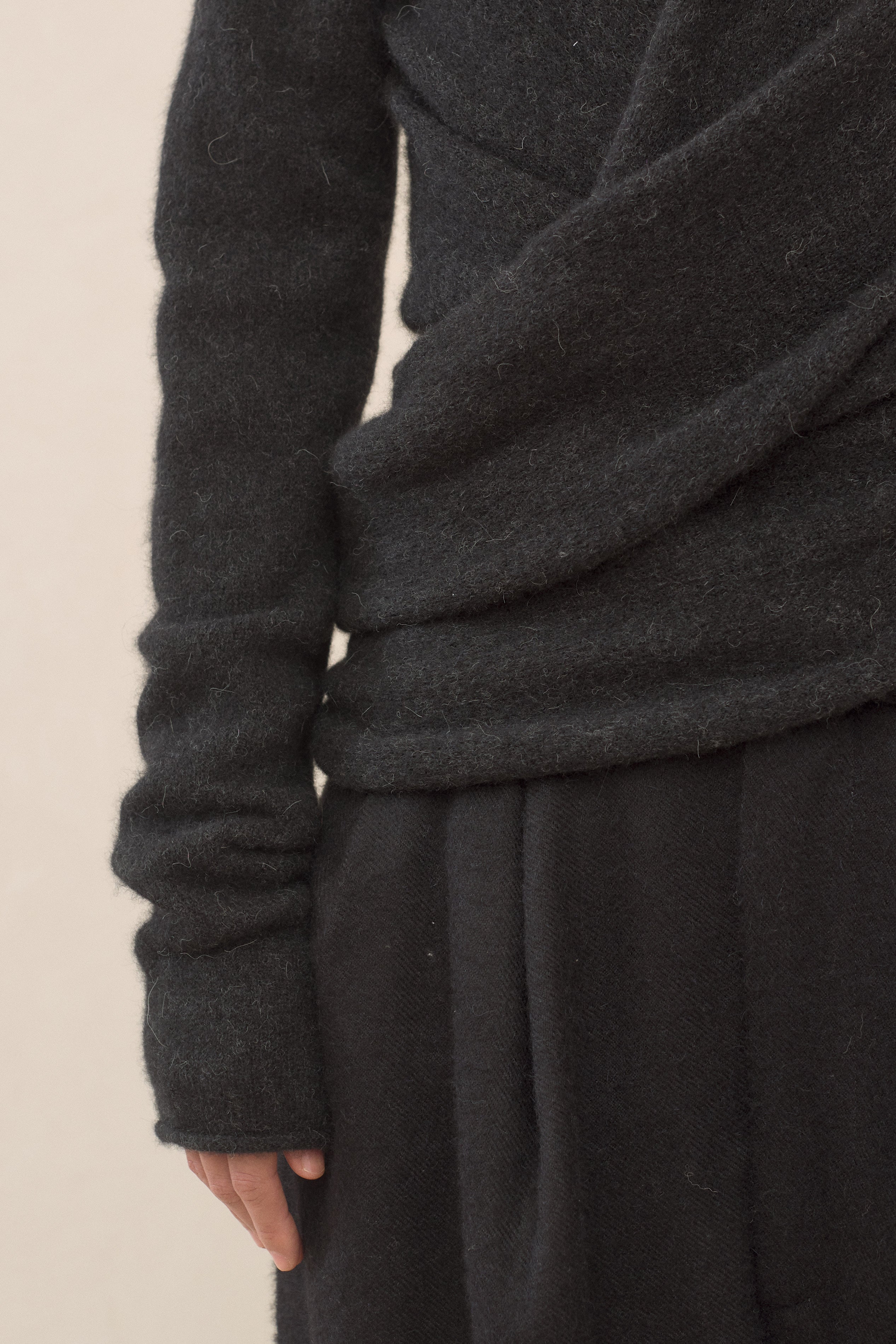 SOFT MOBIUS CARDIGAN