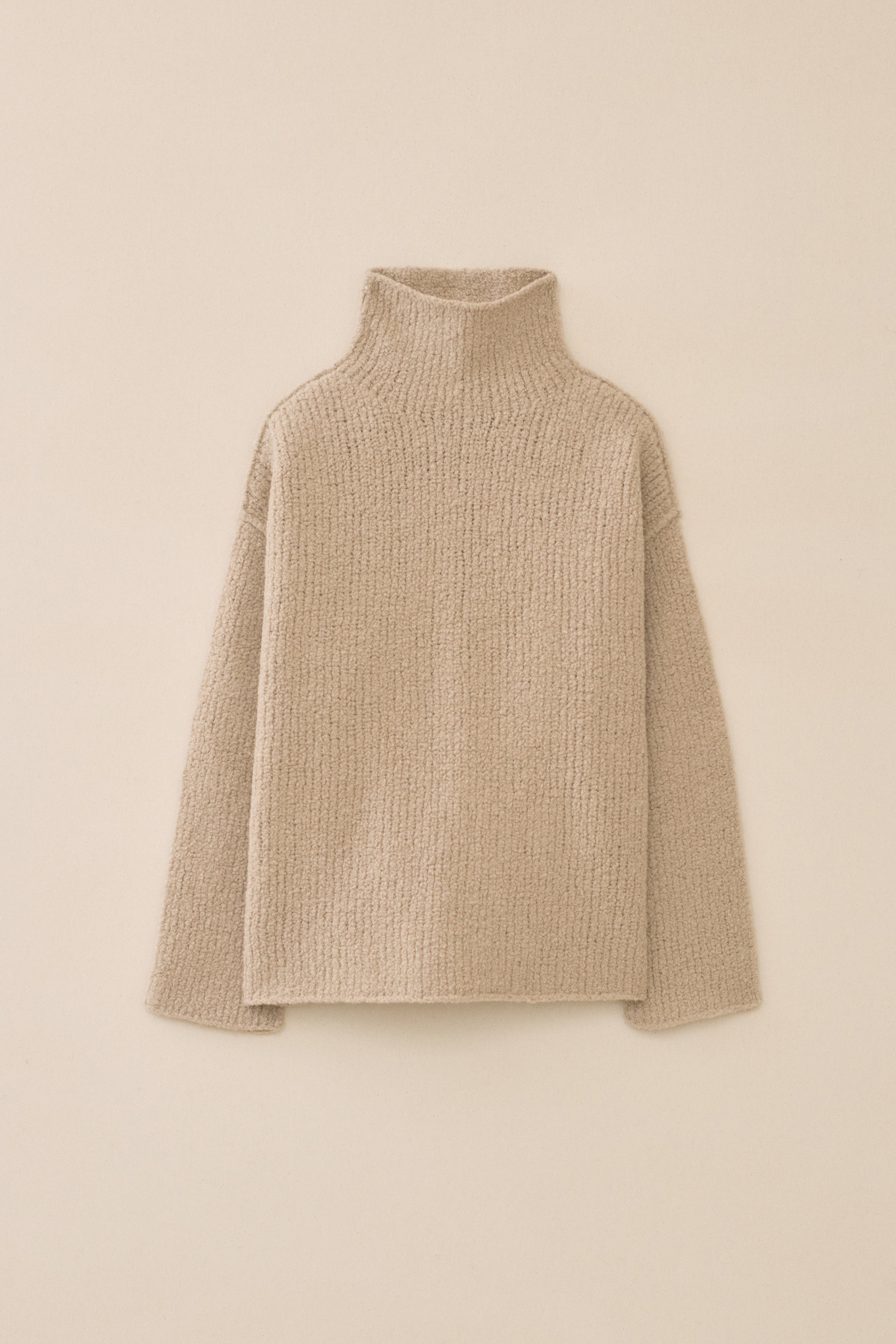RAW TURTLENECK