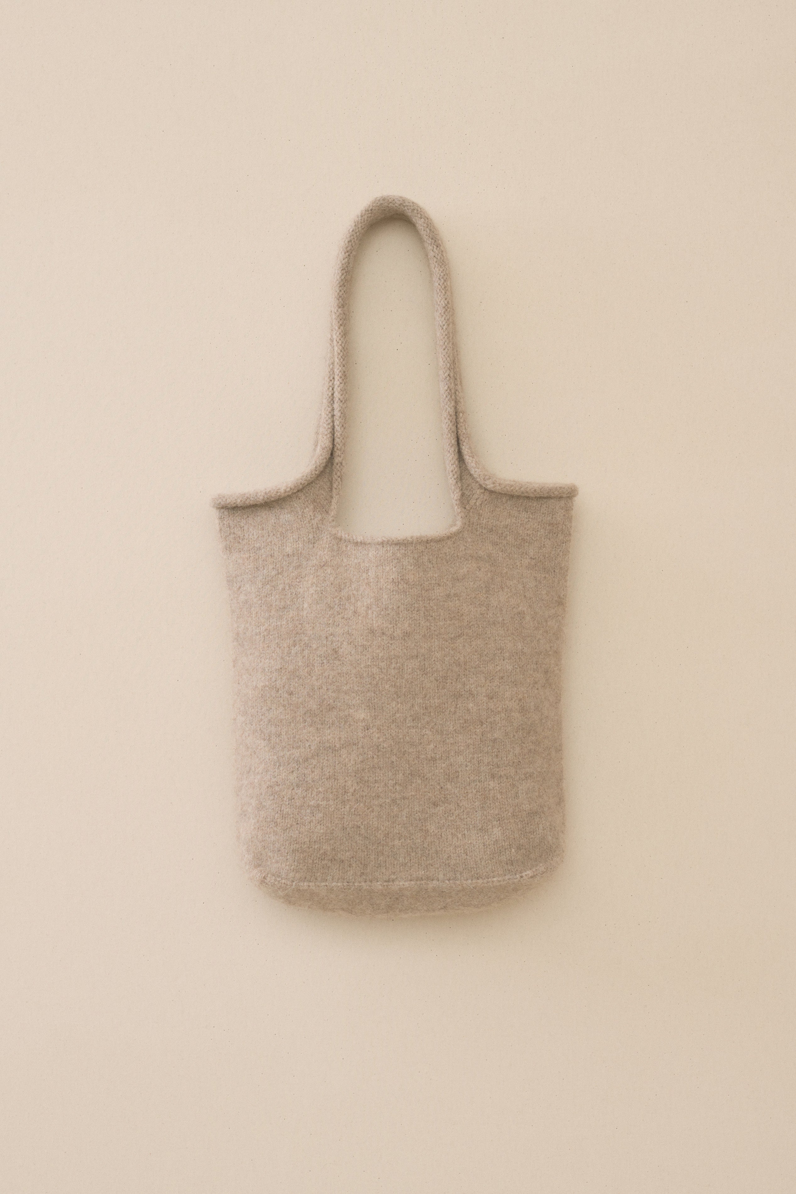 KNIT TOTE