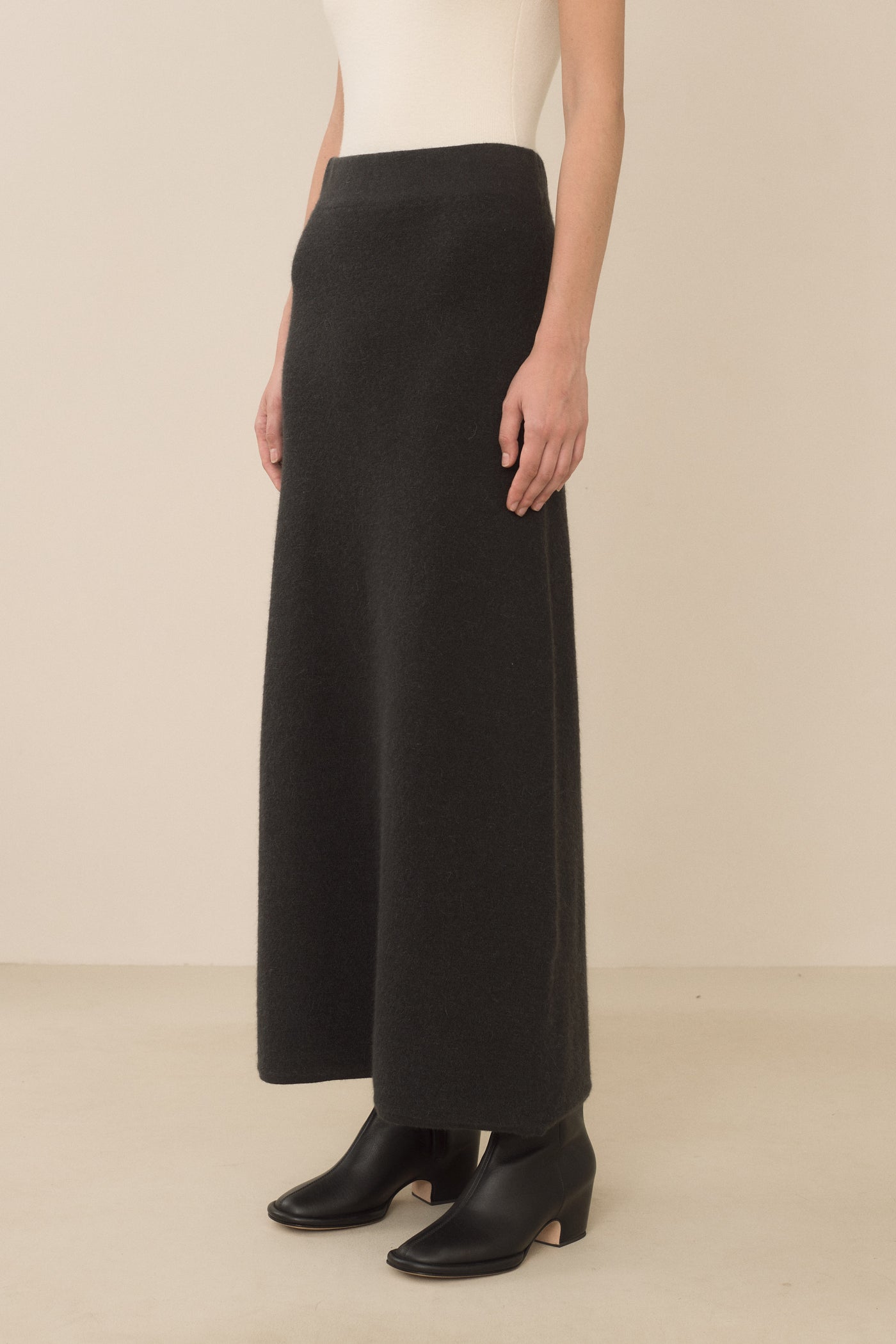 BELL SKIRT – Lauren Manoogian