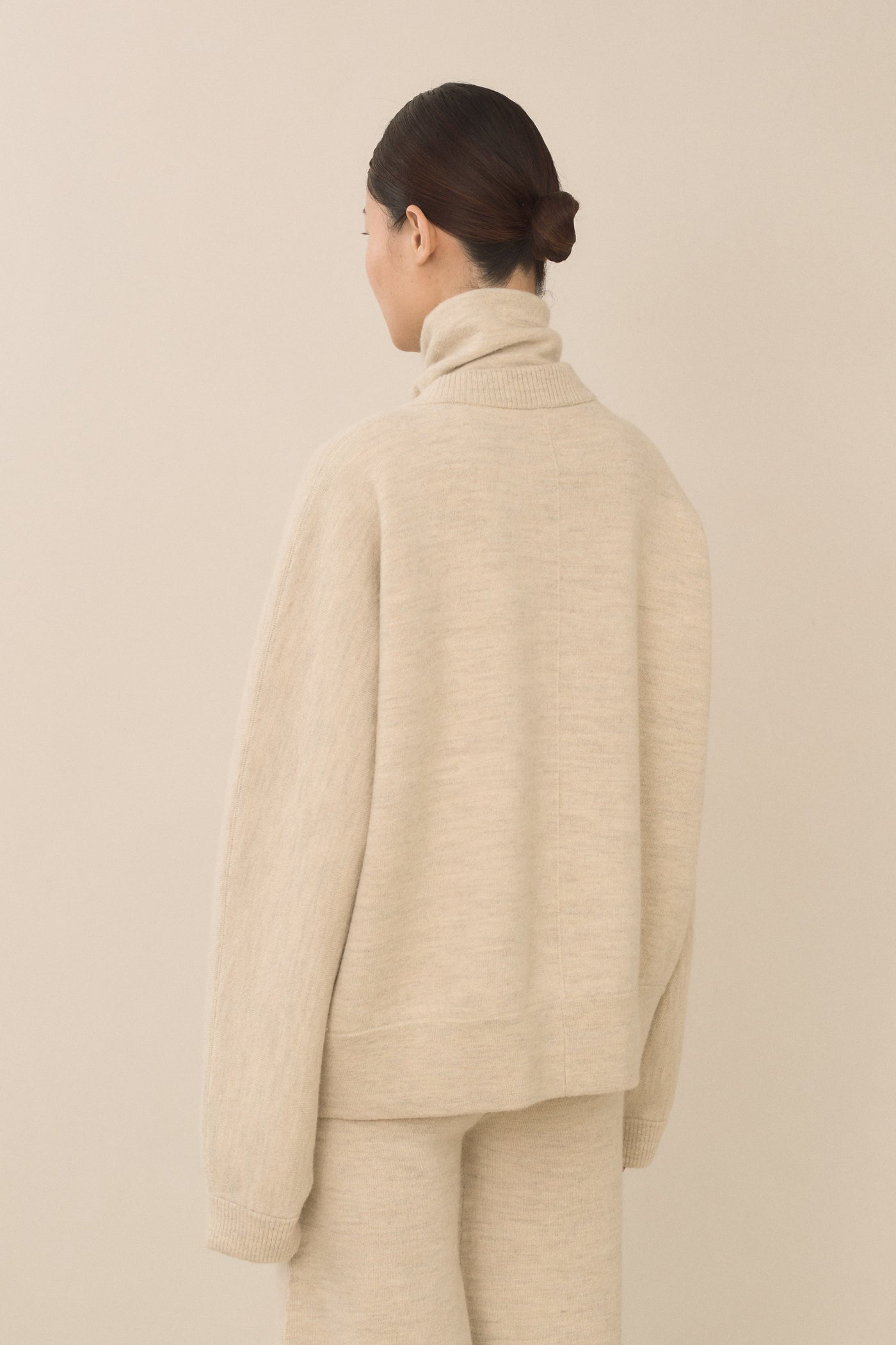 DOUBLE KNIT BOMBER