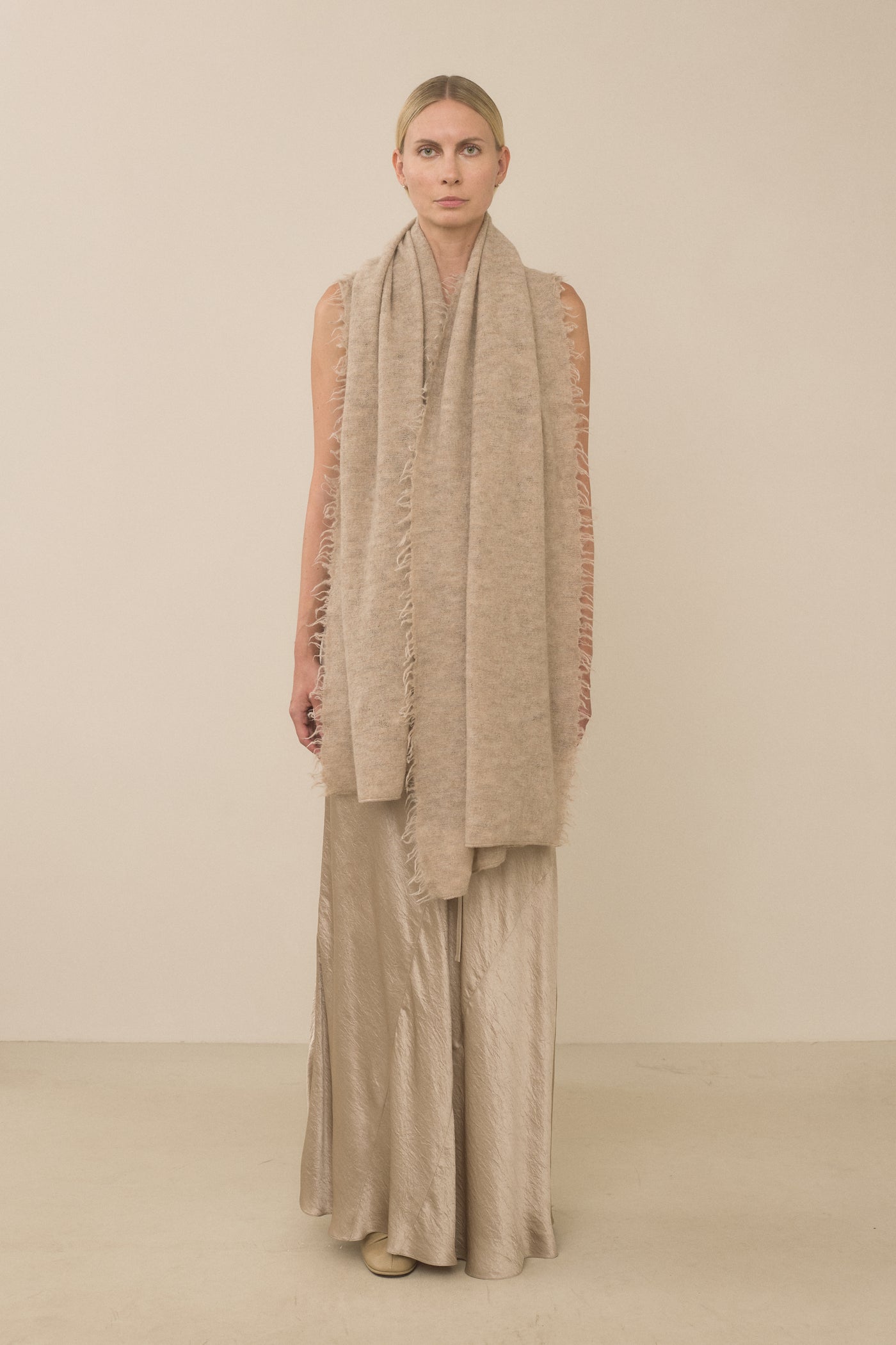 FELT FRINGE SCARF