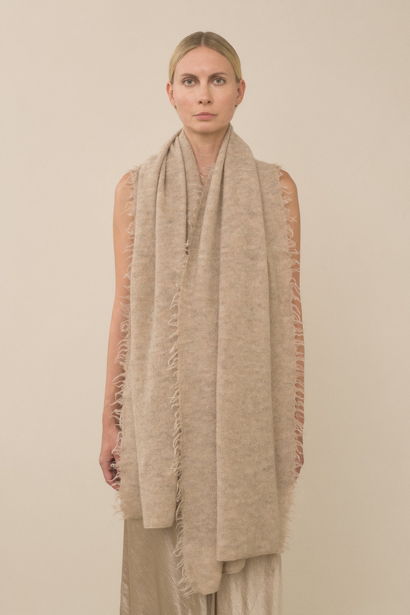FELT FRINGE SCARF