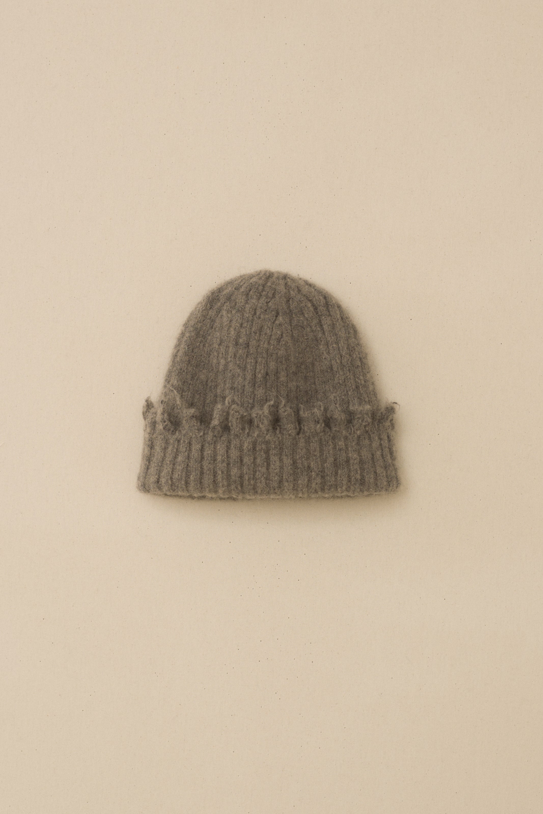 FRAY BEANIE