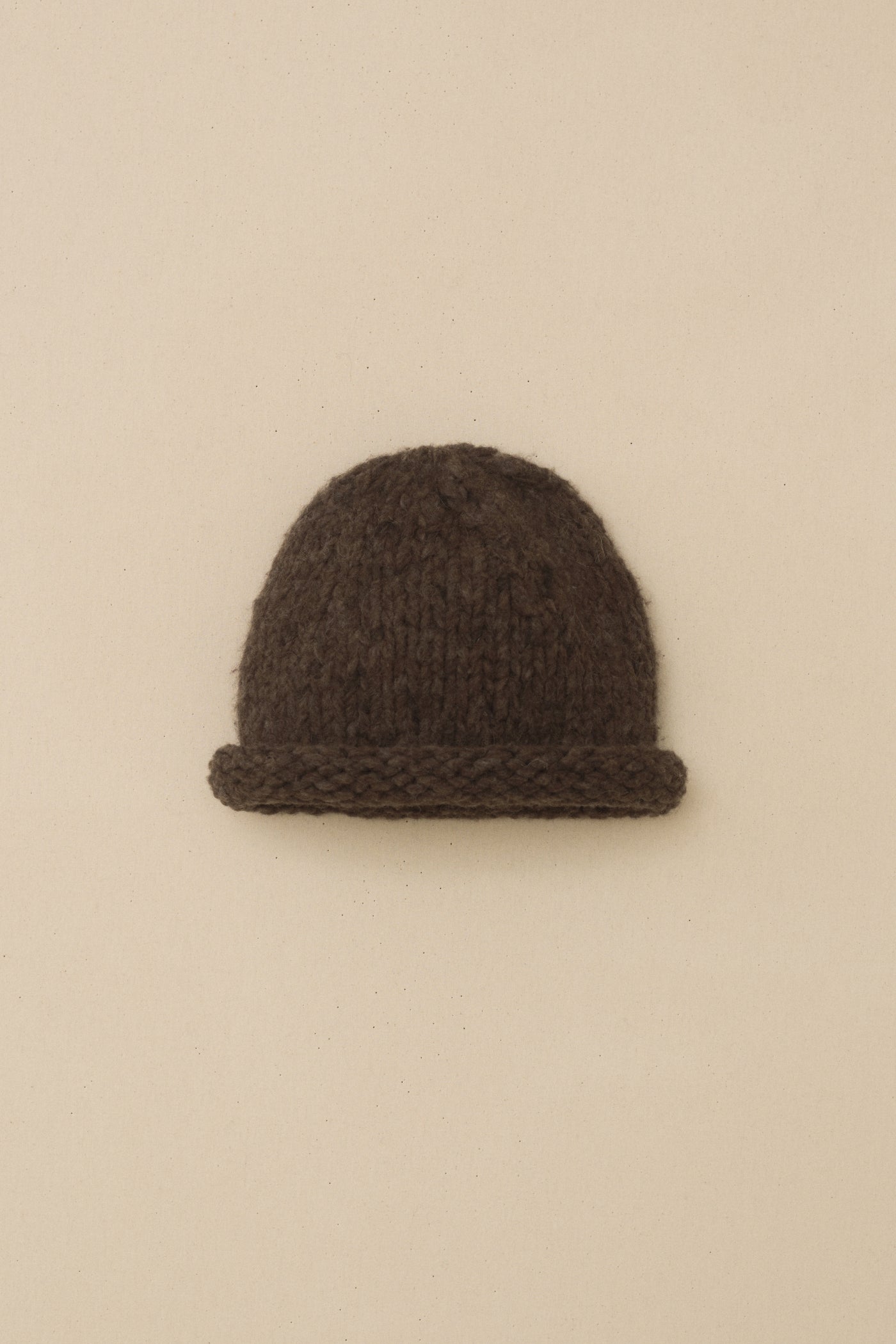 HANDKNIT PAINT ROLL HAT