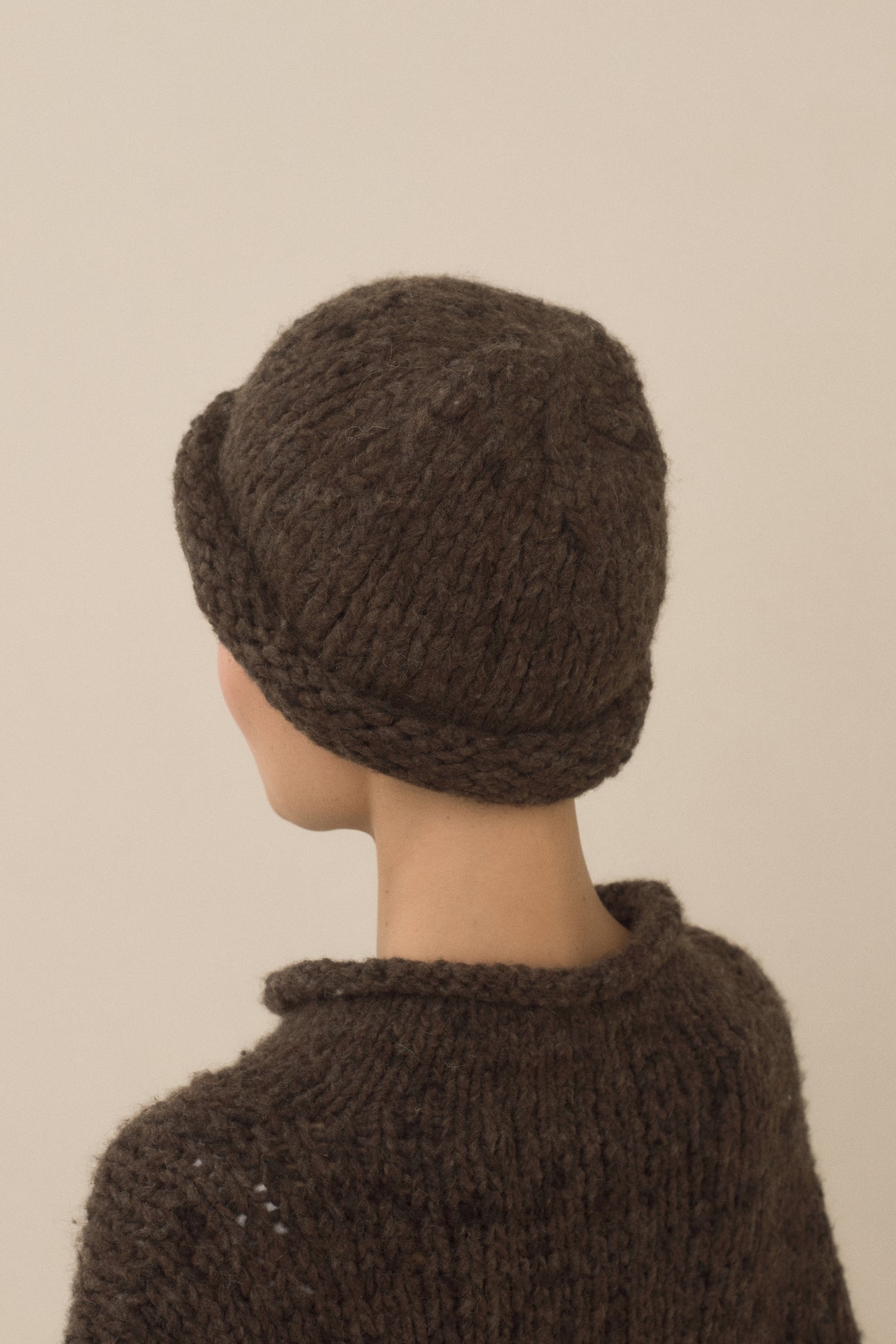 HANDKNIT PAINT ROLL HAT