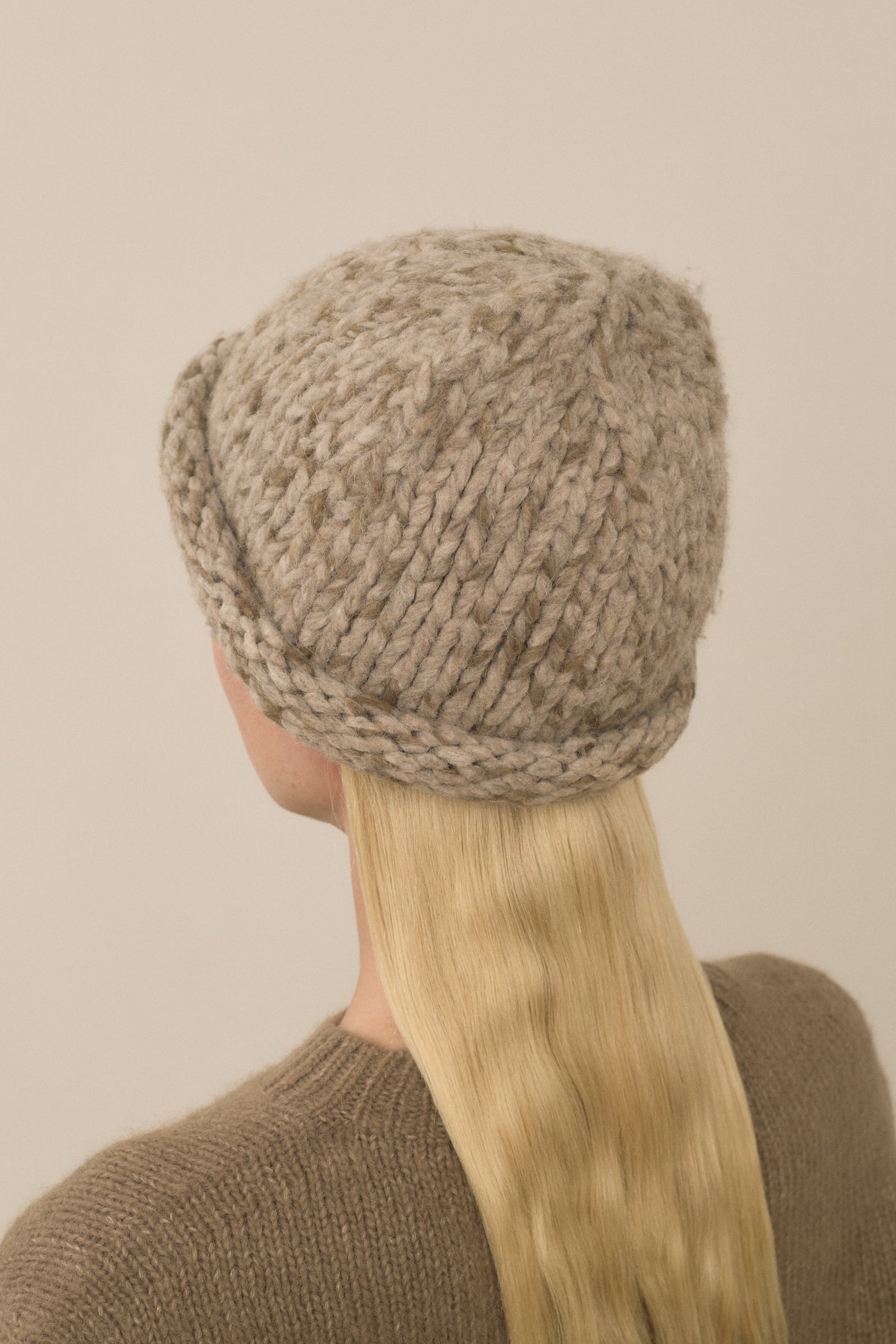 HANDKNIT PAINT ROLL HAT