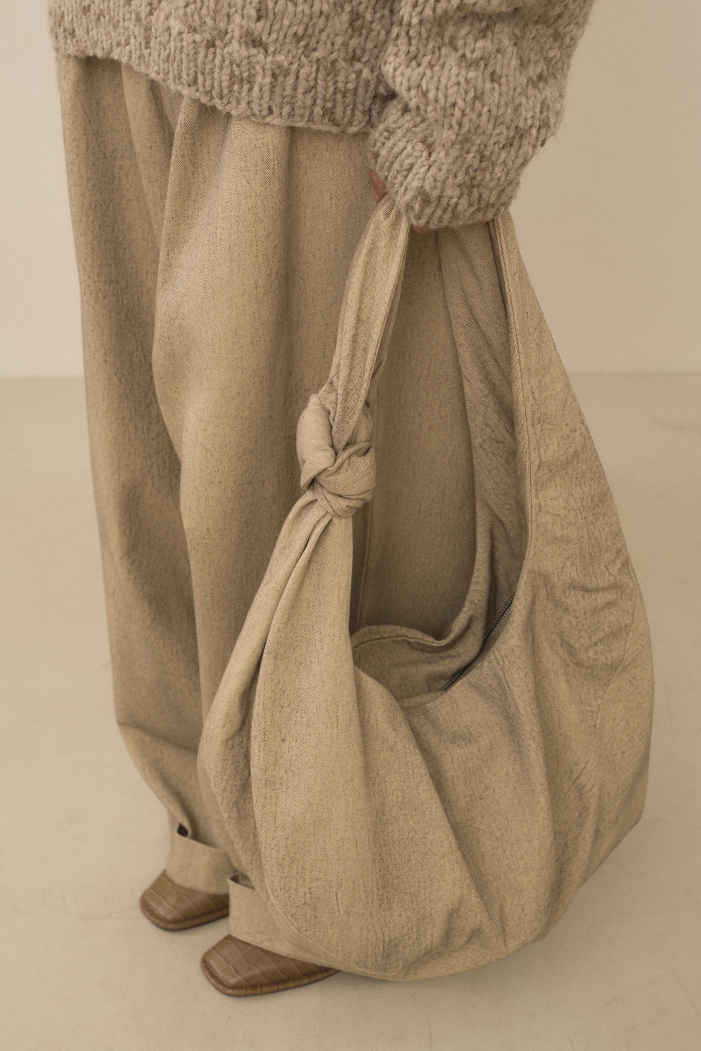 PAINTED KNOT BAG