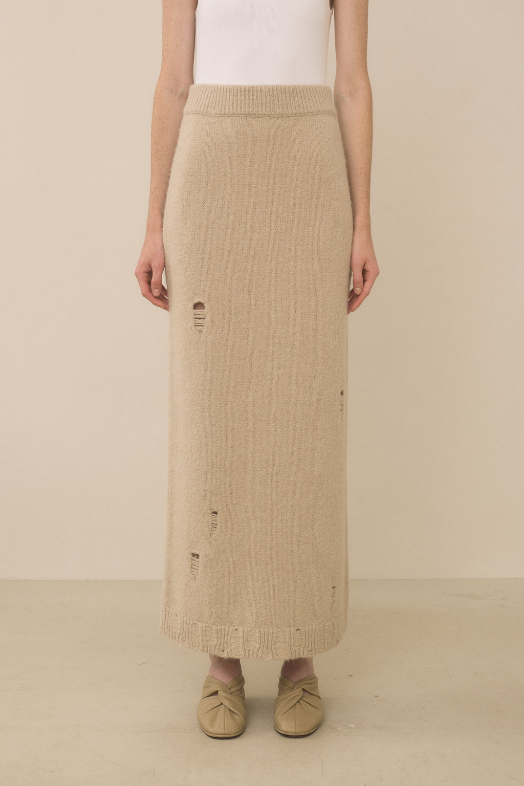 DISTRESSED SKIRT