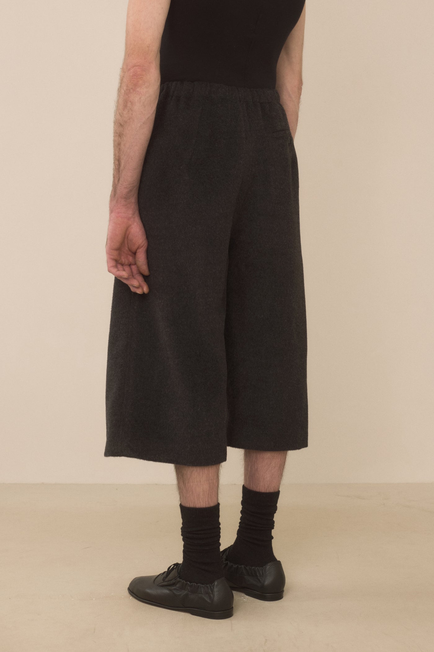 BRUSHED FRAME SHORTS