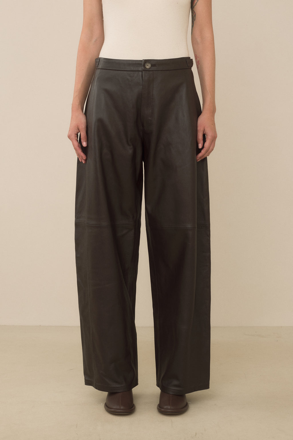 LEATHER PANTS