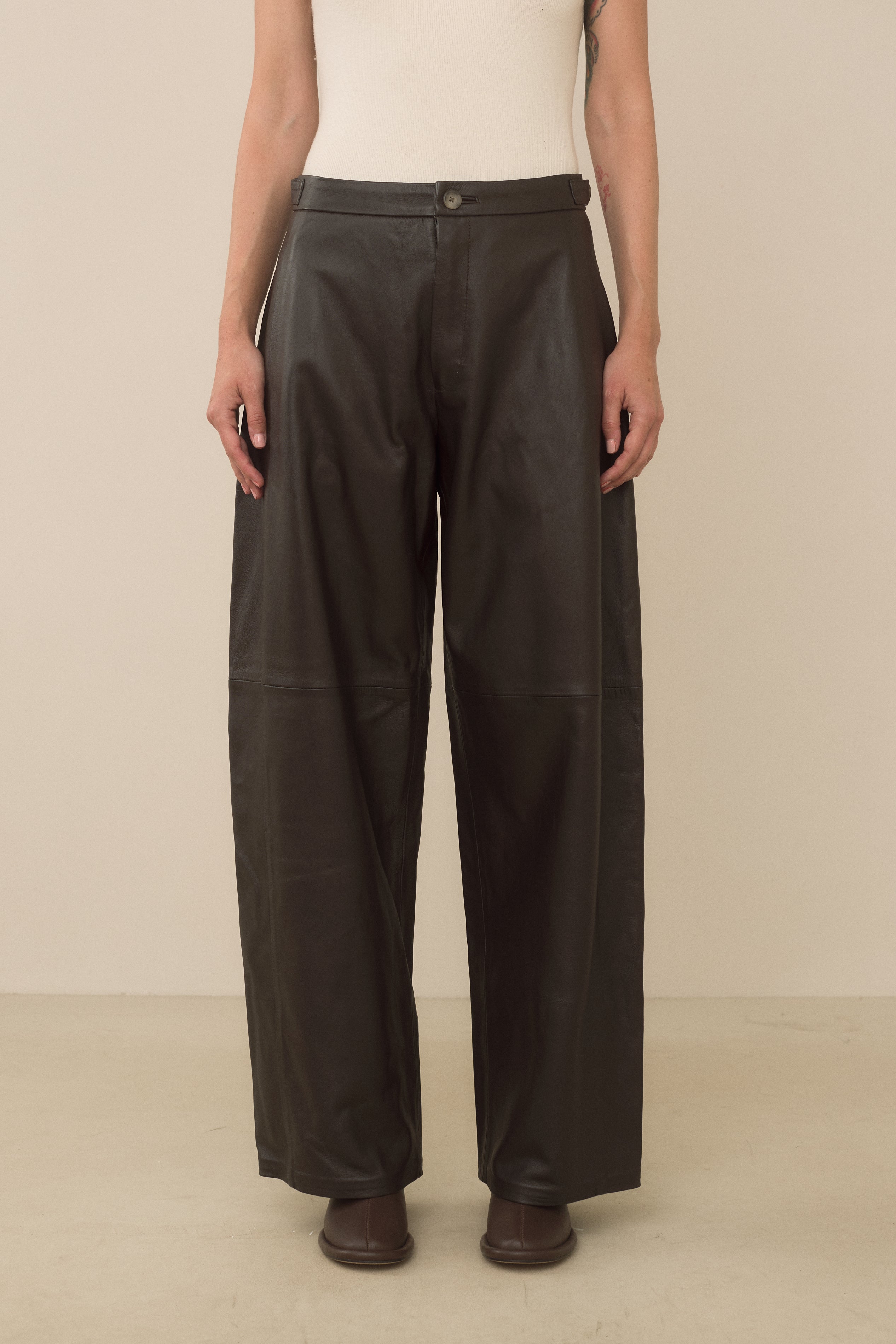 LEATHER PANTS