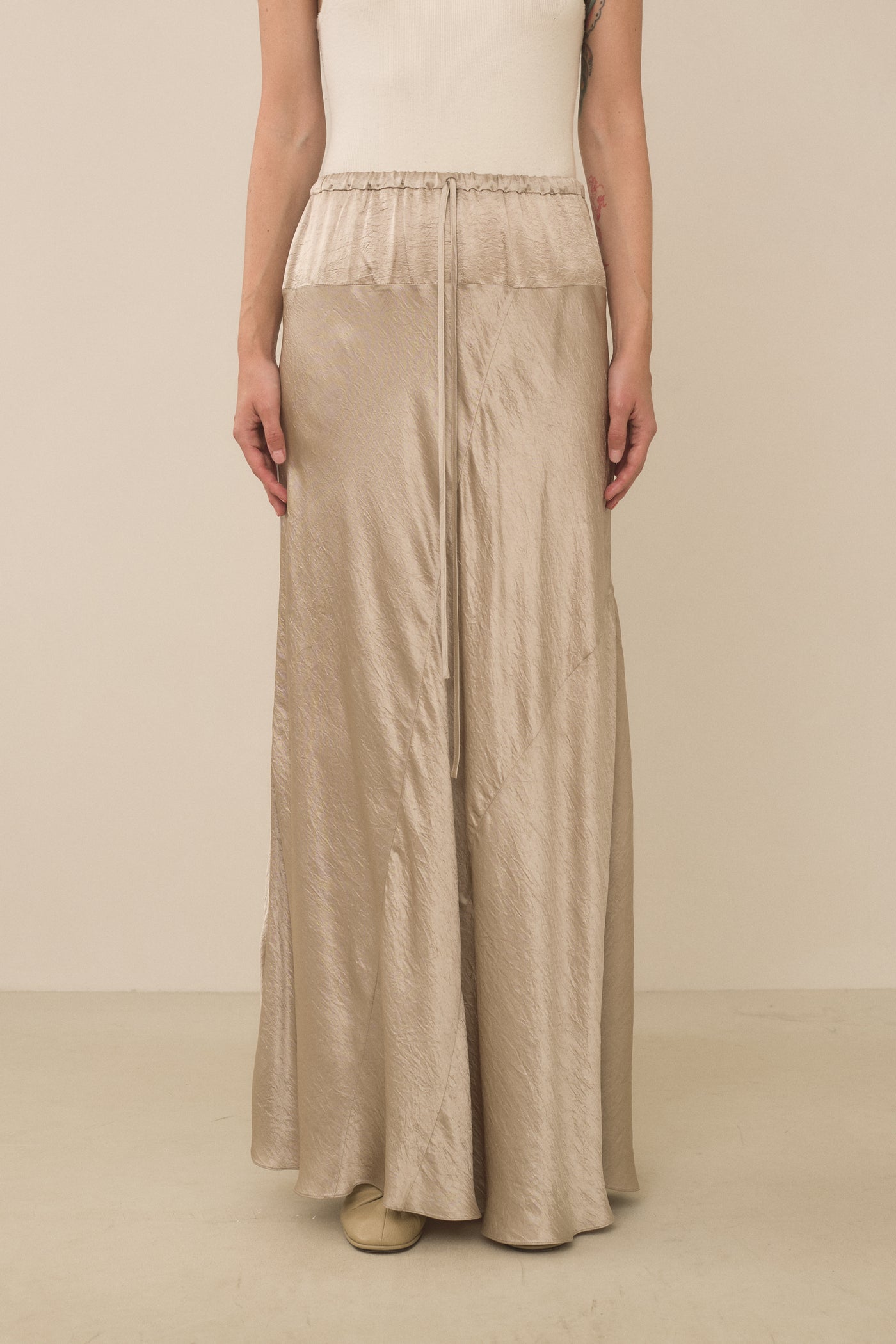 NEW LUSTER SKIRT