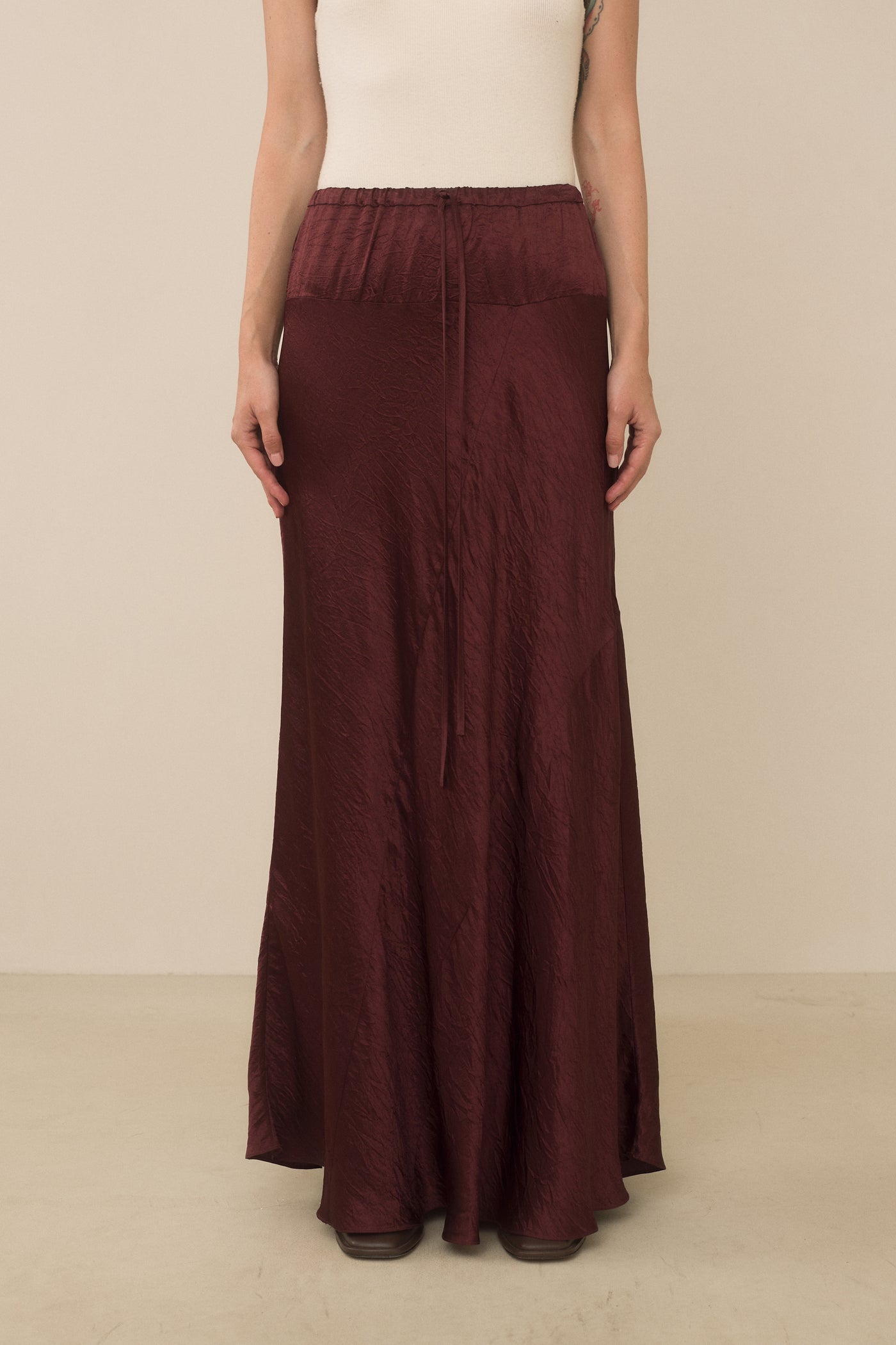NEW LUSTER SKIRT