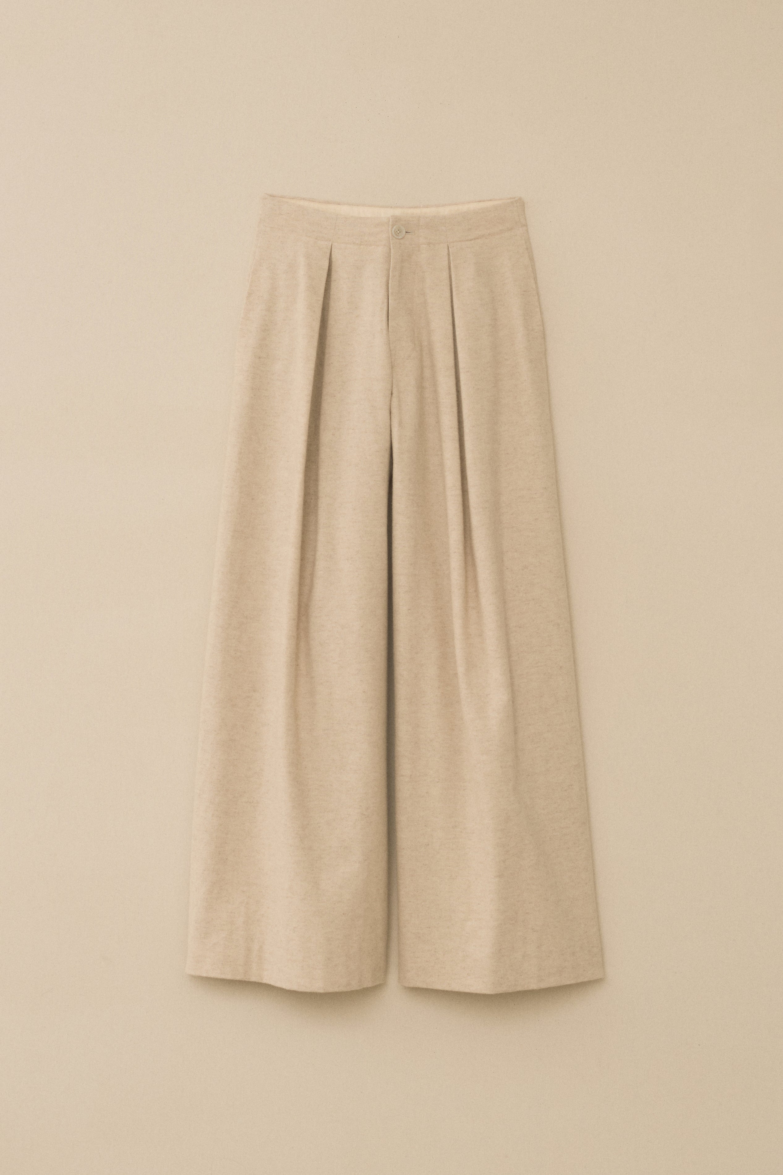FLANNEL PLEAT TROUSER