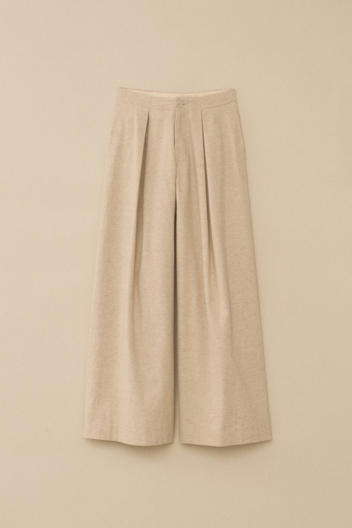 FLANNEL PLEAT TROUSER