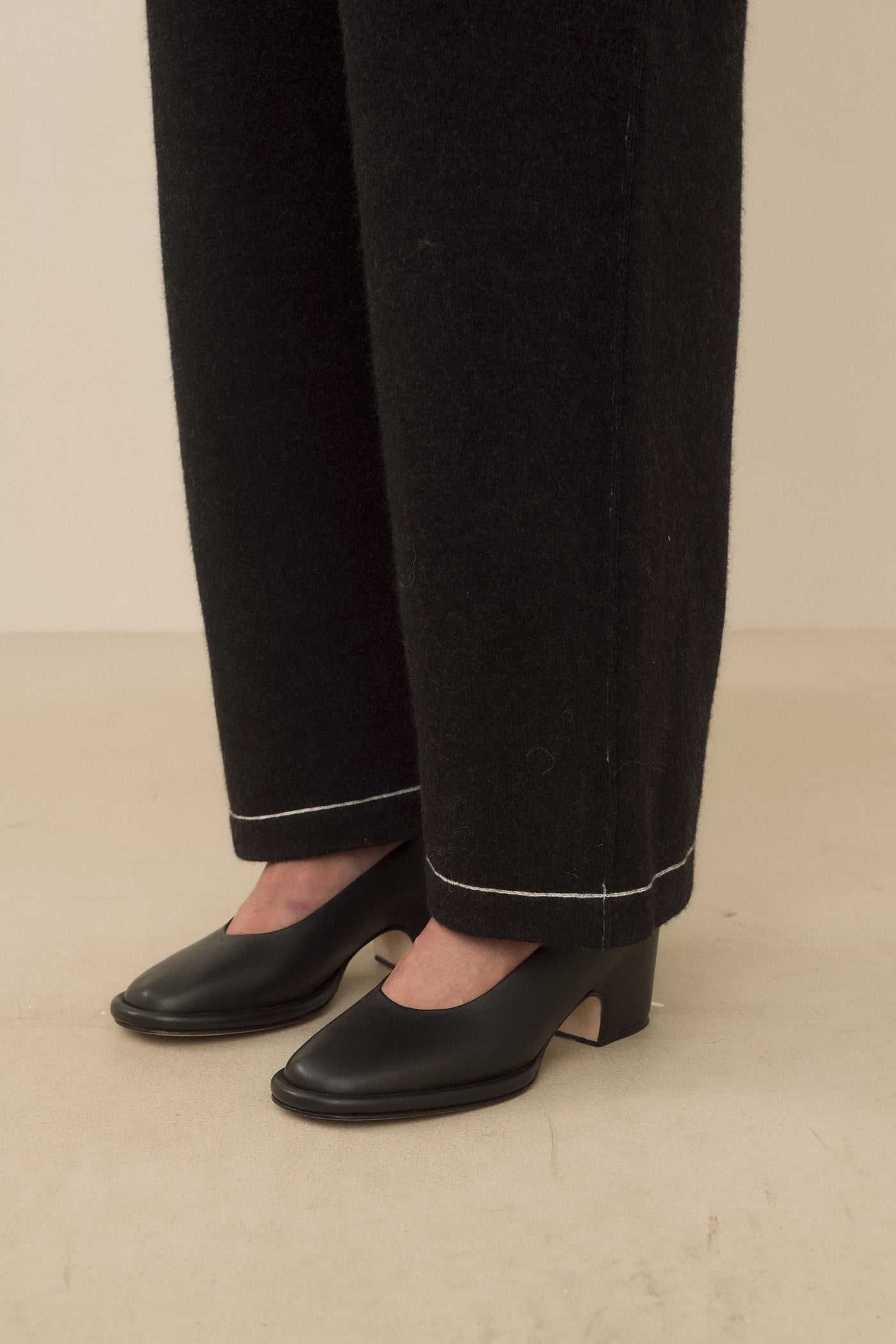 STITCH TROUSER