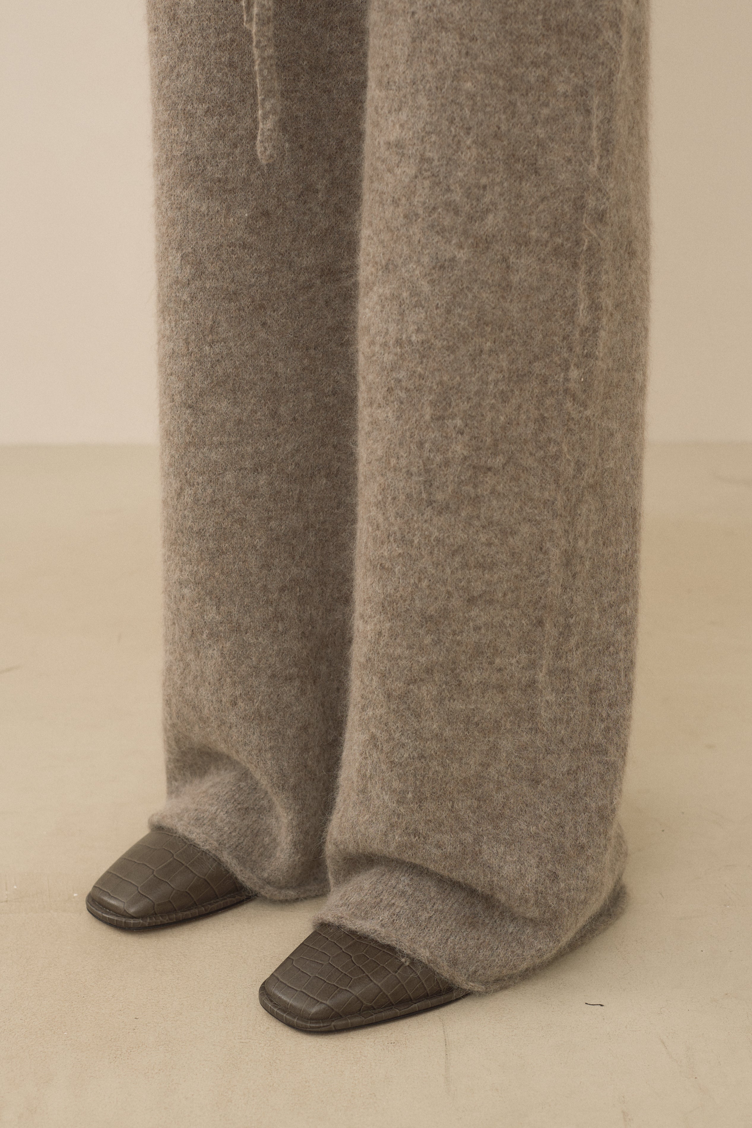 ROLL PANTS