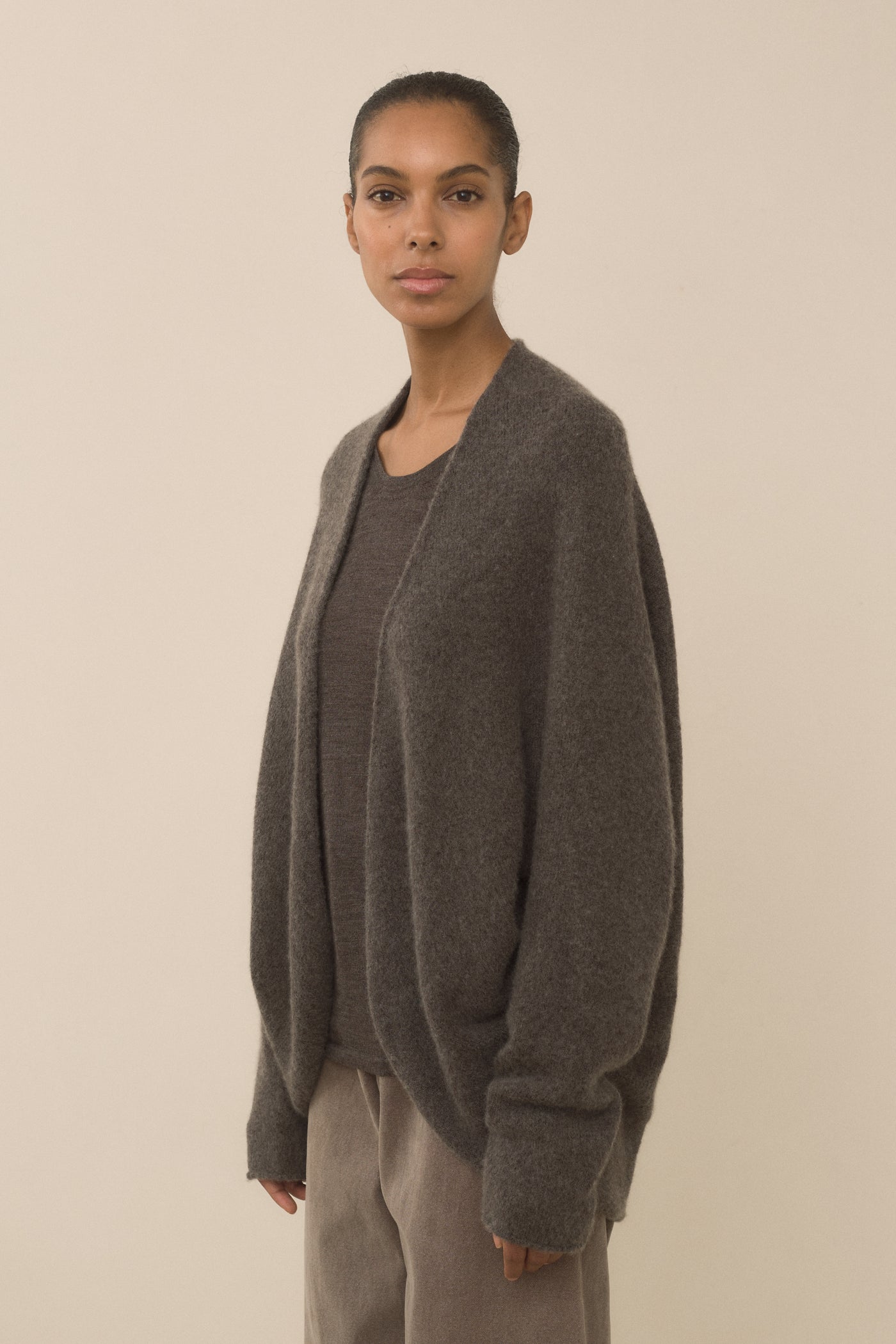 SOFT HORIZONTAL CARDIGAN