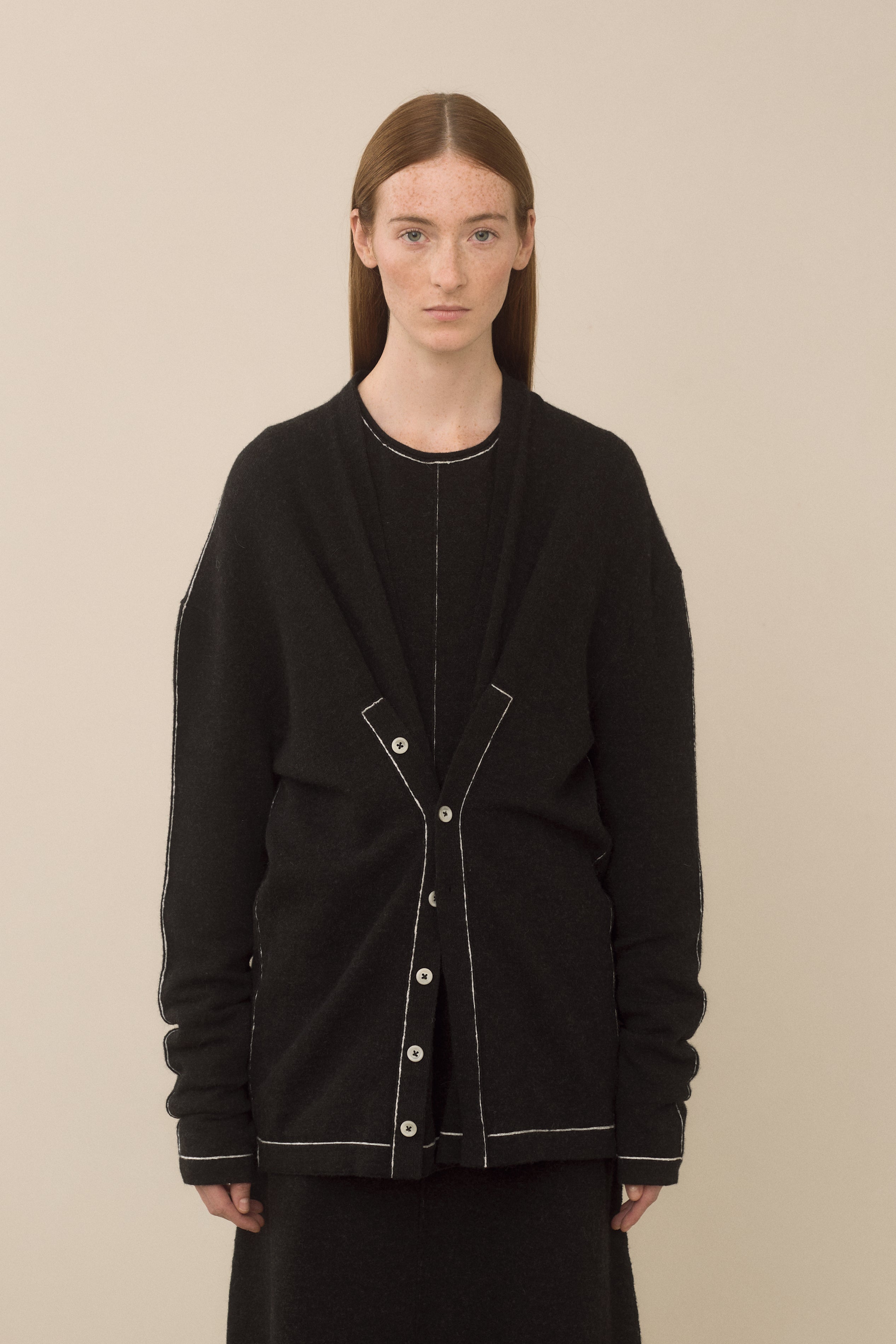 STITCH BUTTON CARDIGAN