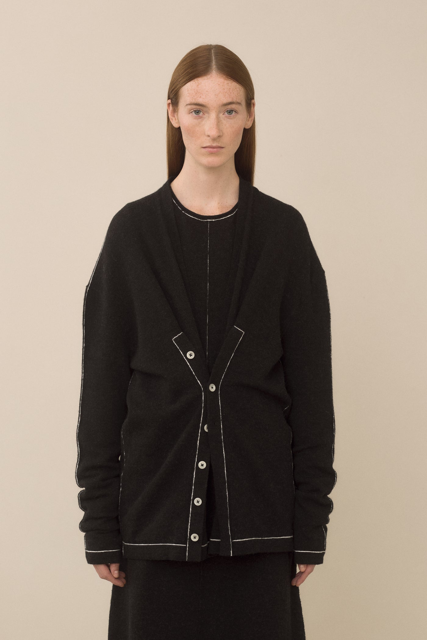 STITCH BUTTON CARDIGAN