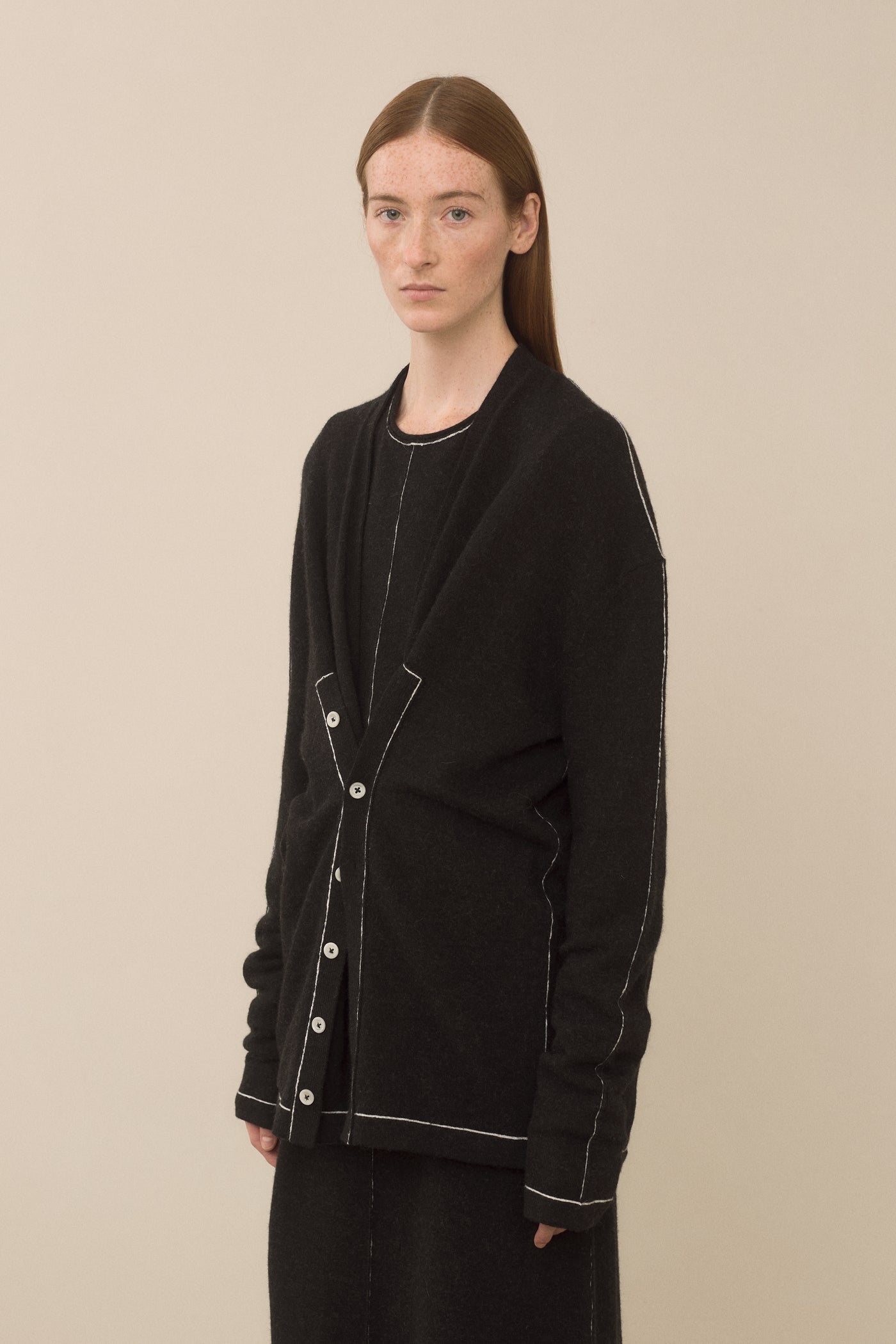 STITCH BUTTON CARDIGAN