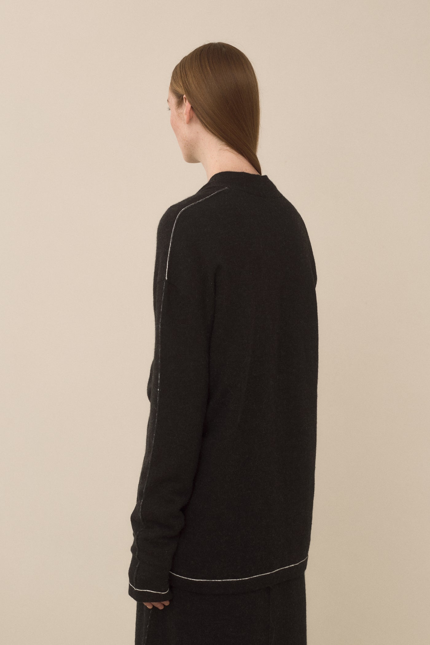 STITCH BUTTON CARDIGAN