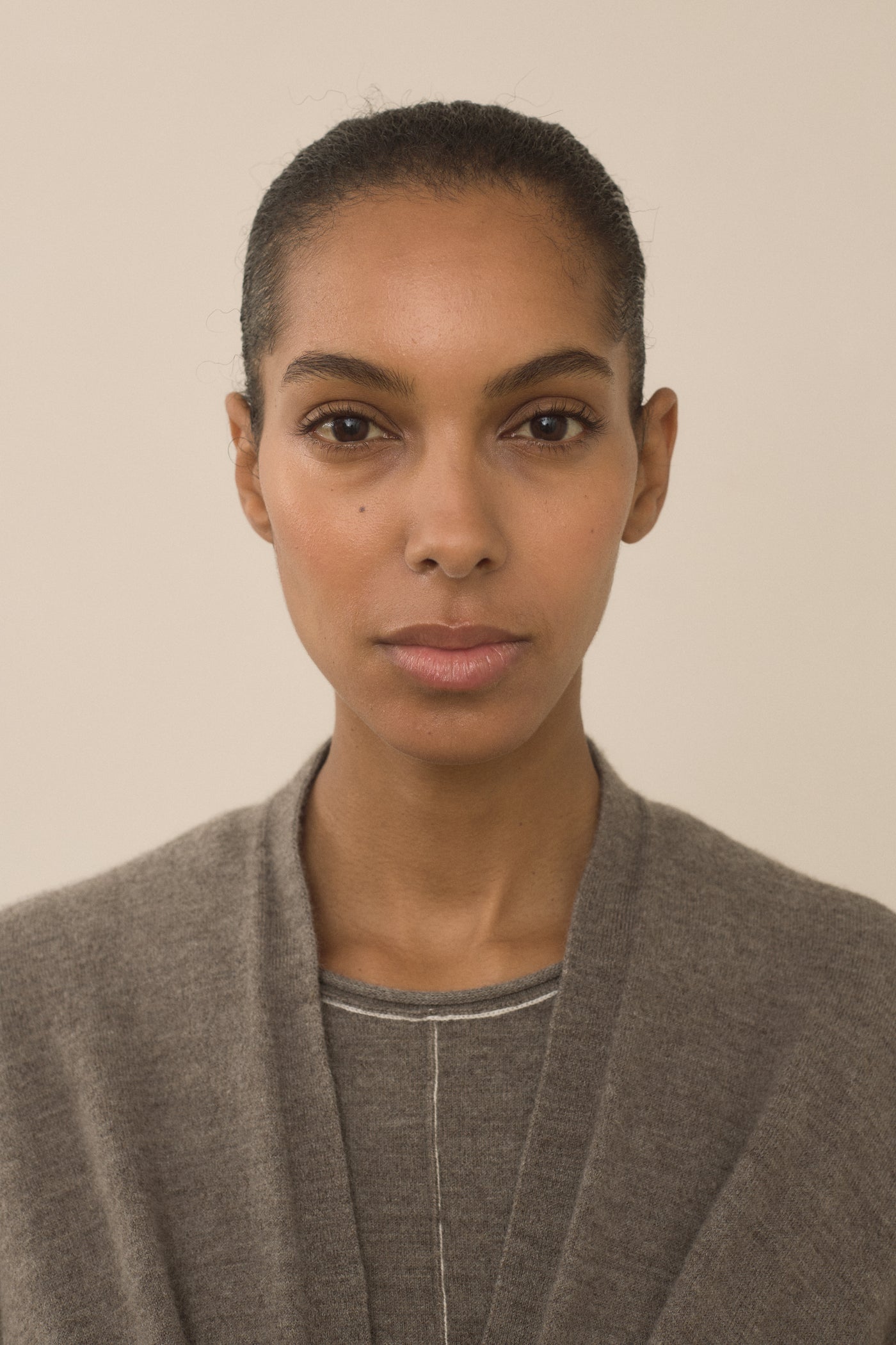 STITCH BUTTON CARDIGAN