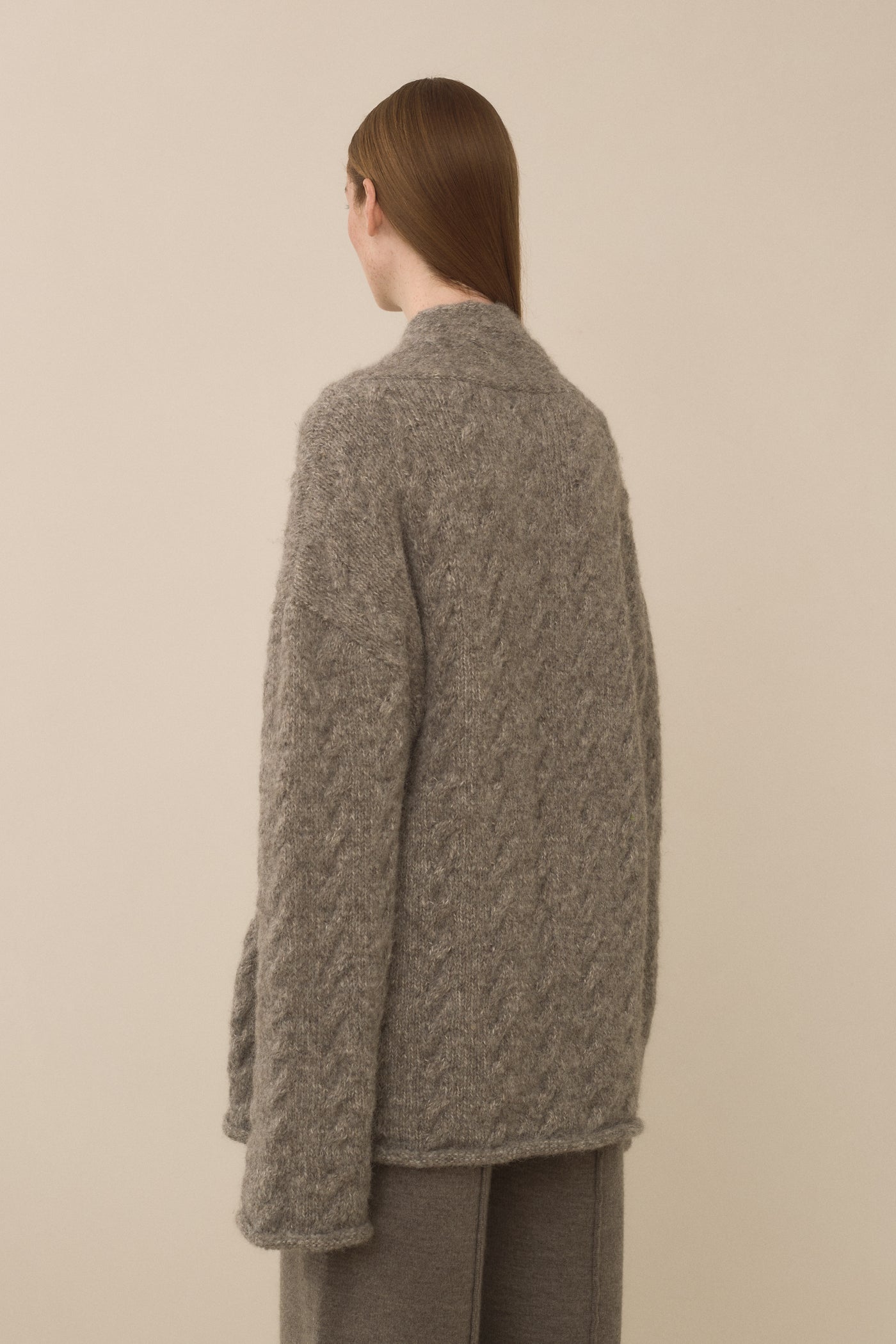 CABLE CARDIGAN