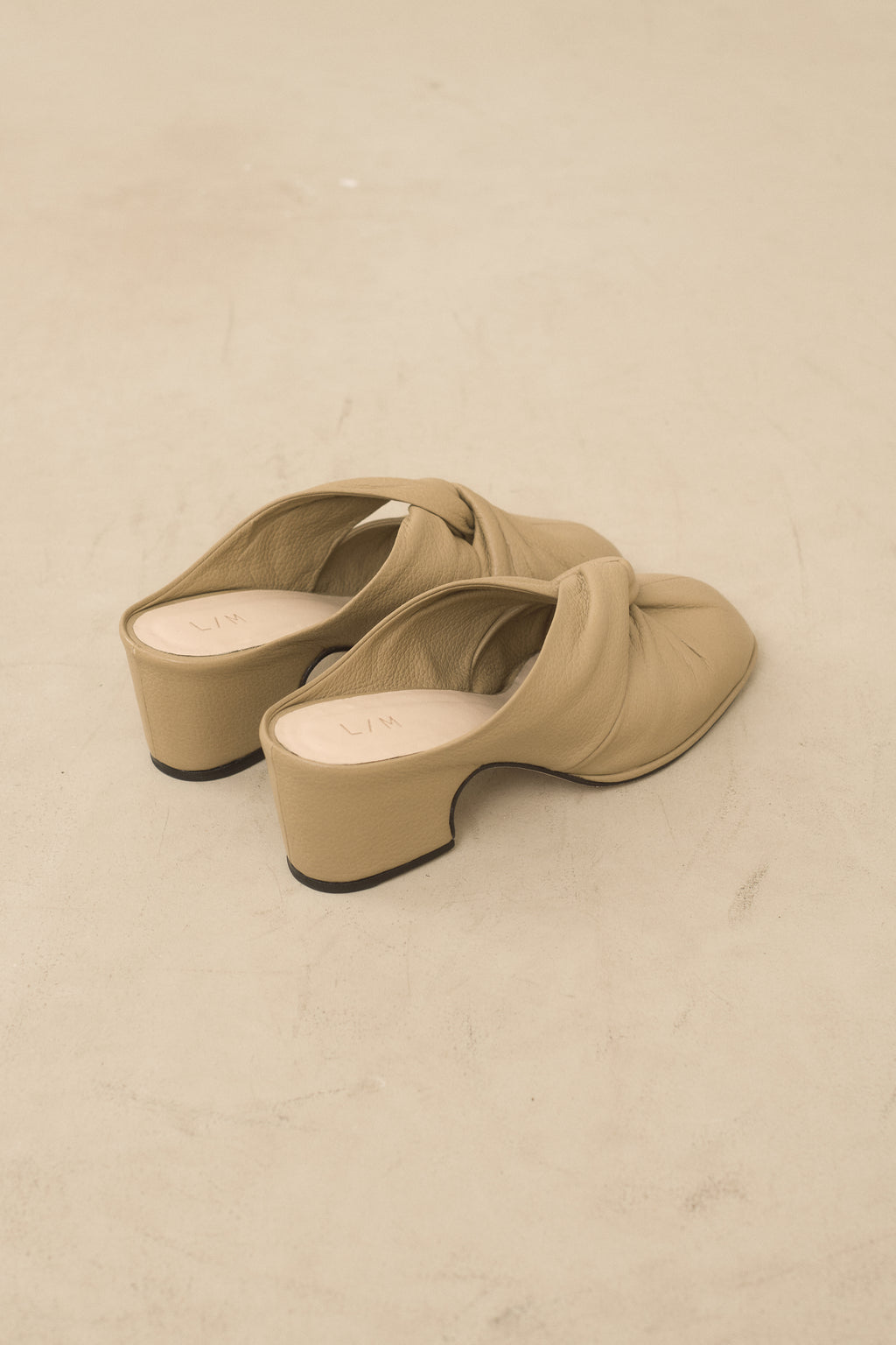TWIST MULE