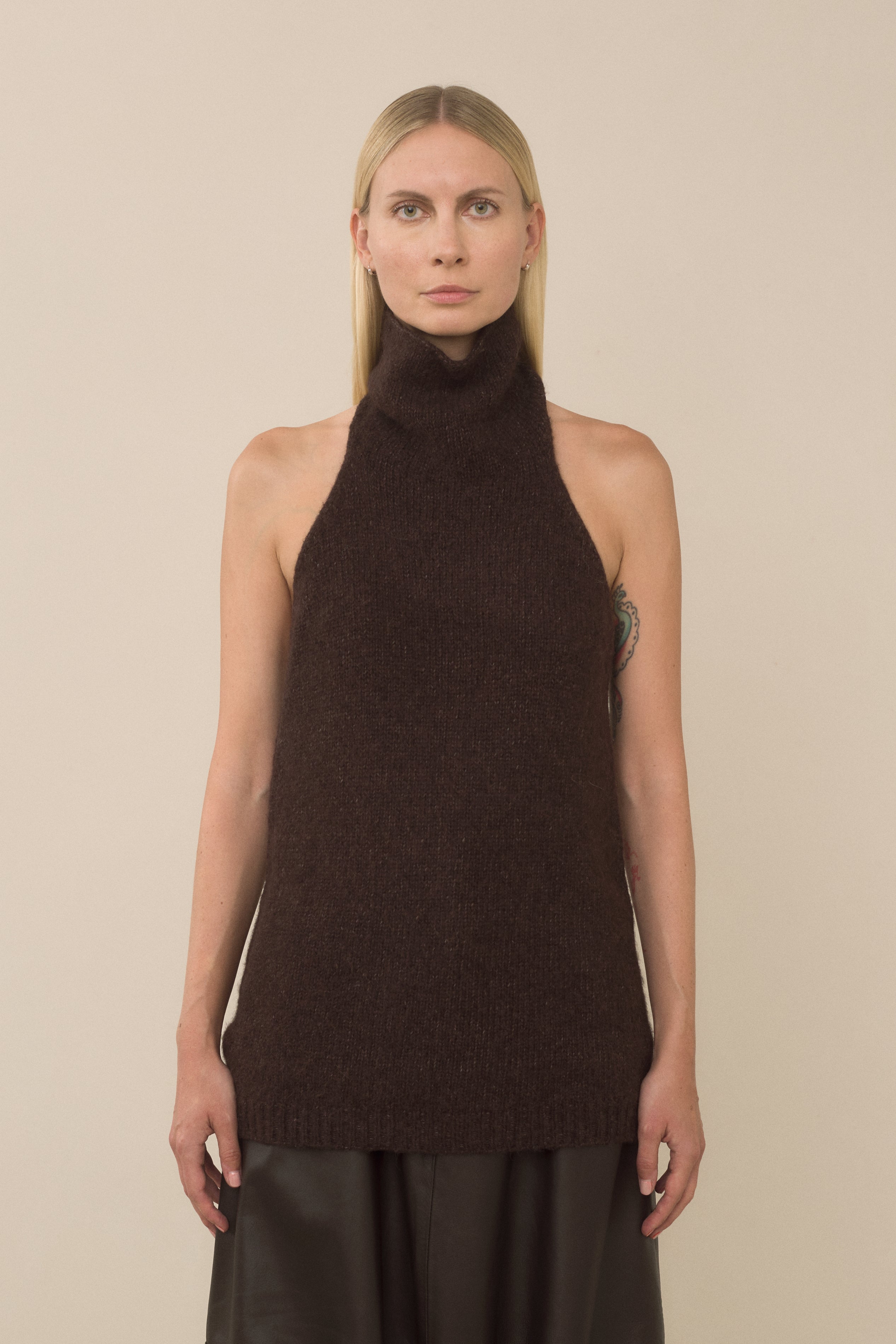 LOFT HALTER