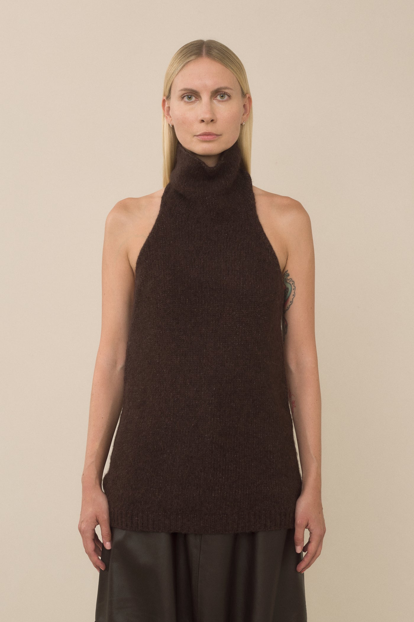 LOFT HALTER