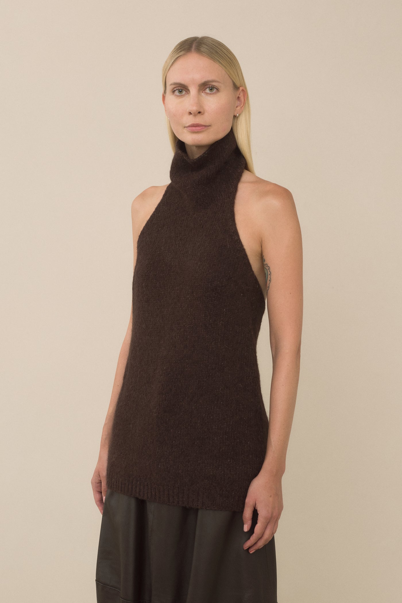 LOFT HALTER