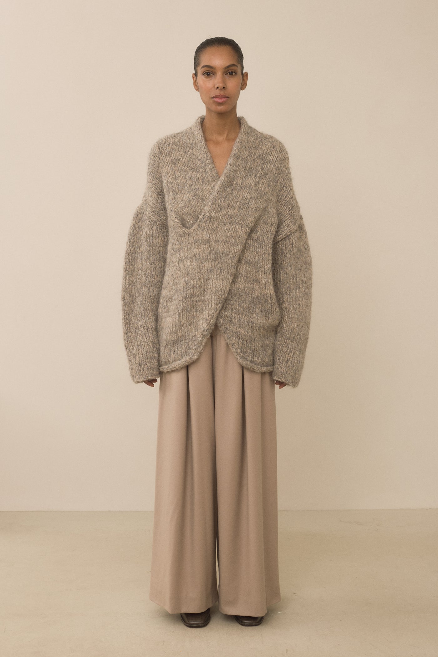 HANDKNIT BIG CABLE PULLOVER