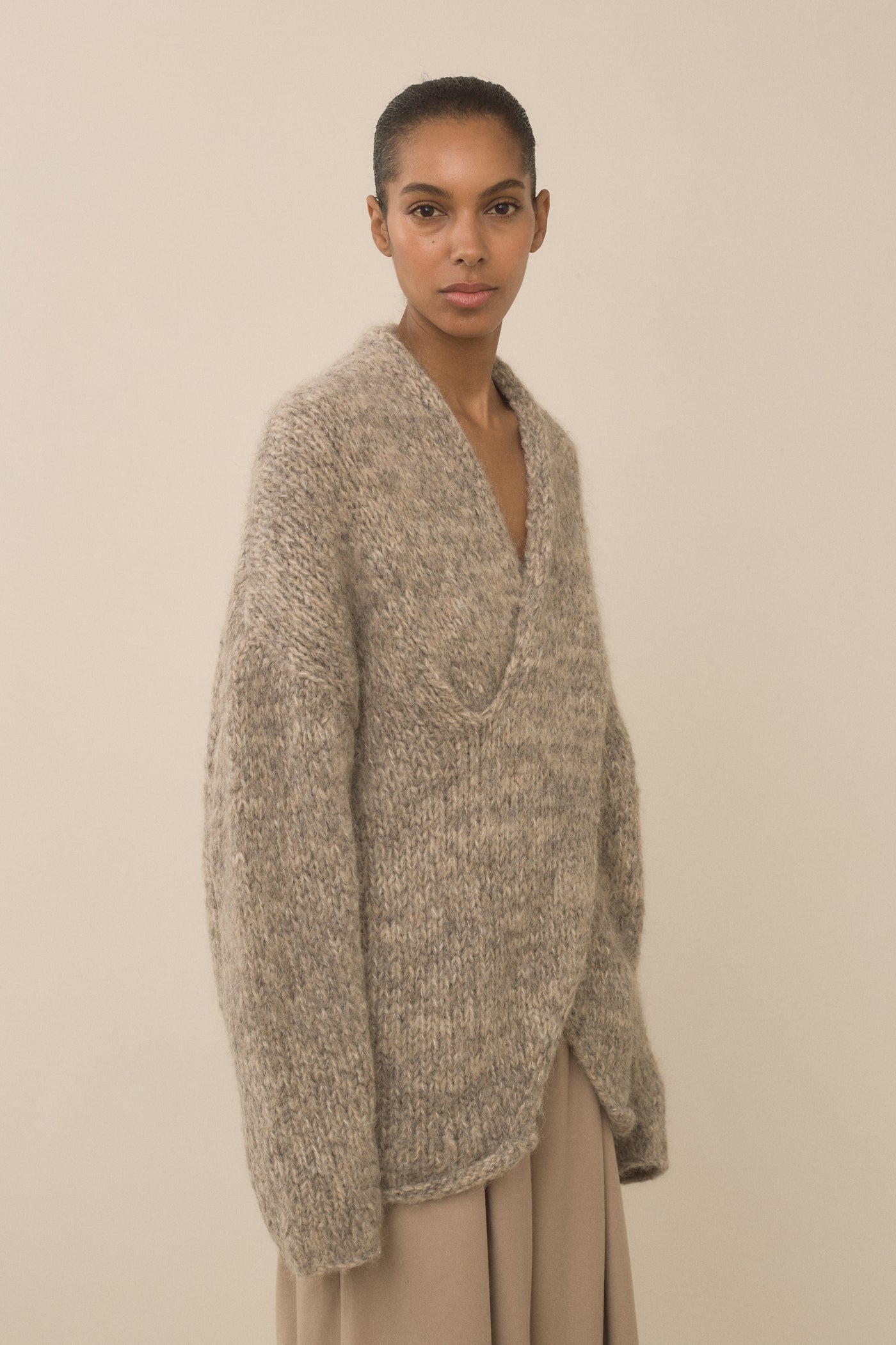 HANDKNIT BIG CABLE PULLOVER