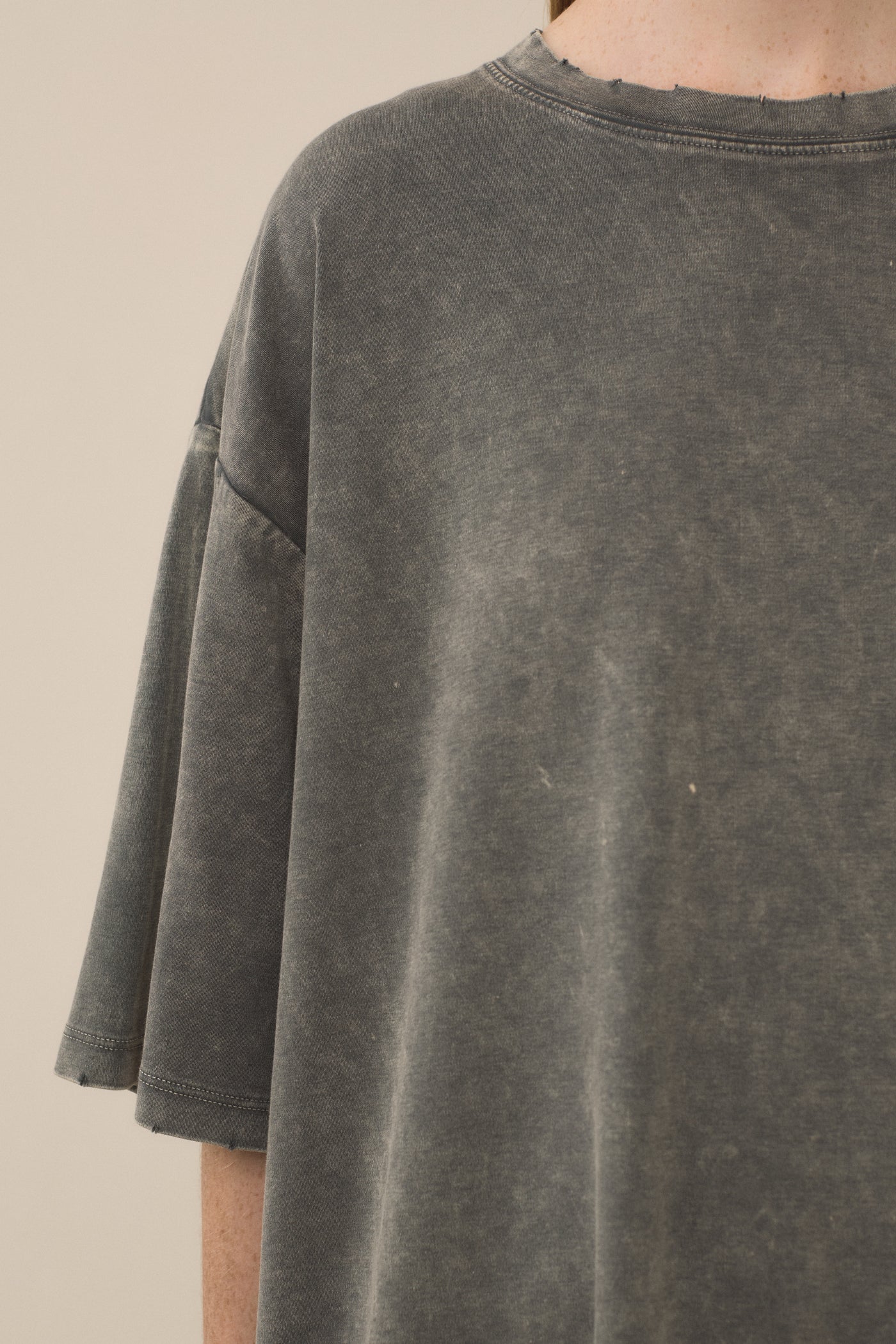 WORN TEE