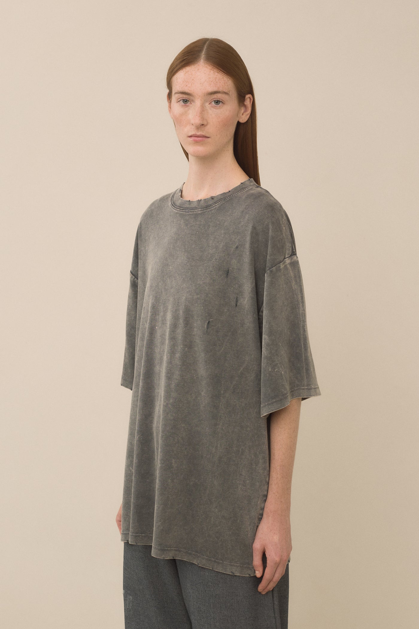 WORN TEE
