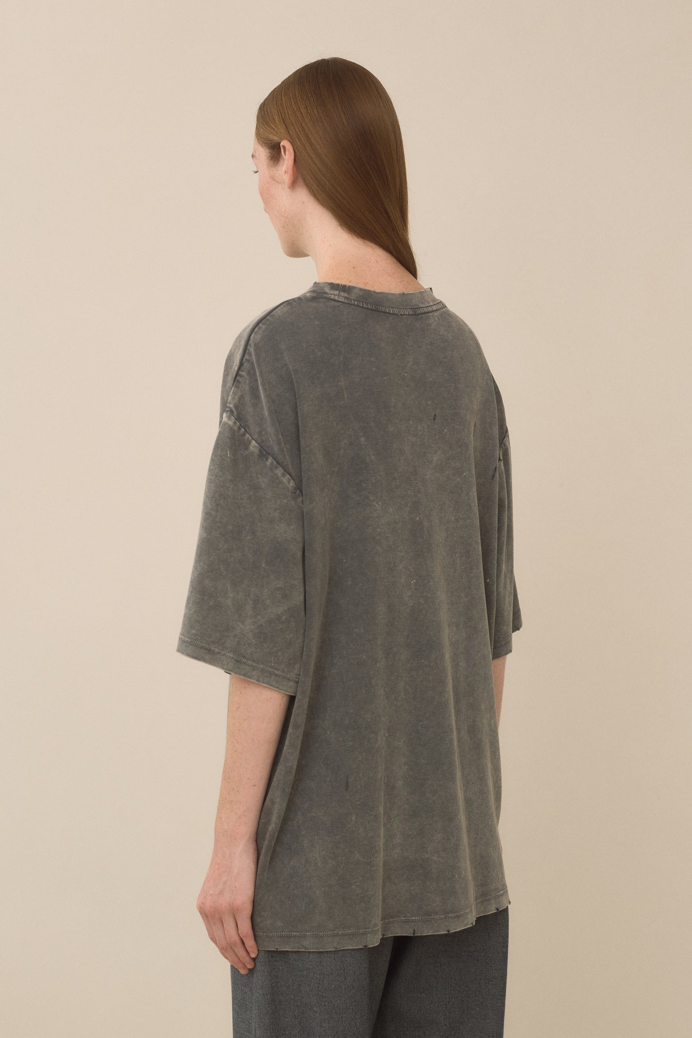 WORN TEE