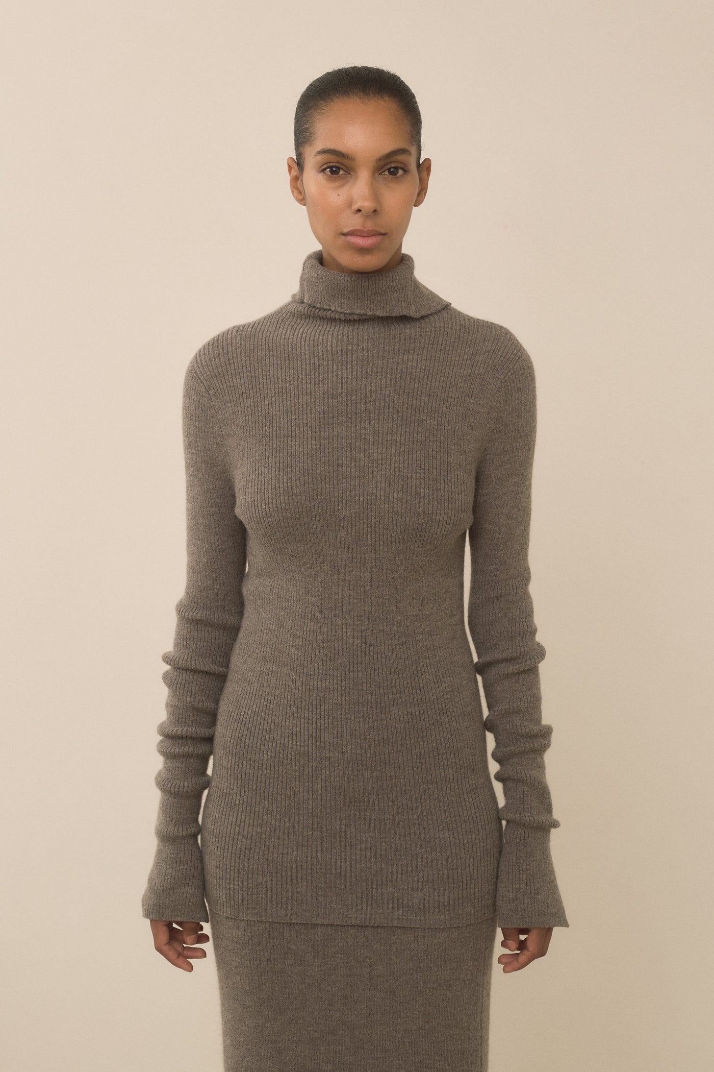 LAUREN MANOOGIAN　RIB SPLIT TURTLENECK RIB SPLIT TURTLENECK – Lauren Manoogian